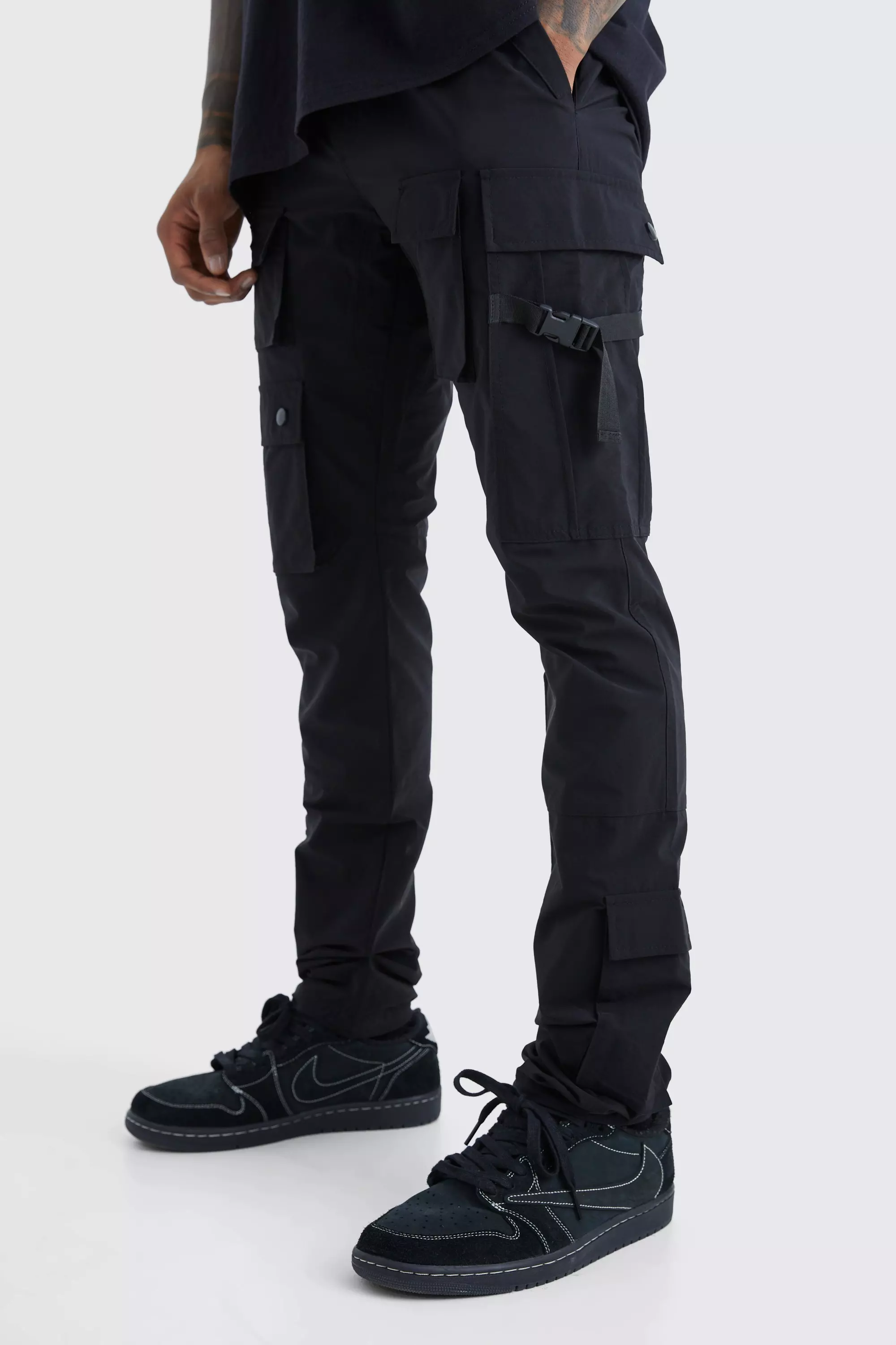 Men's Elasticated Waist Cargo Pants in Black