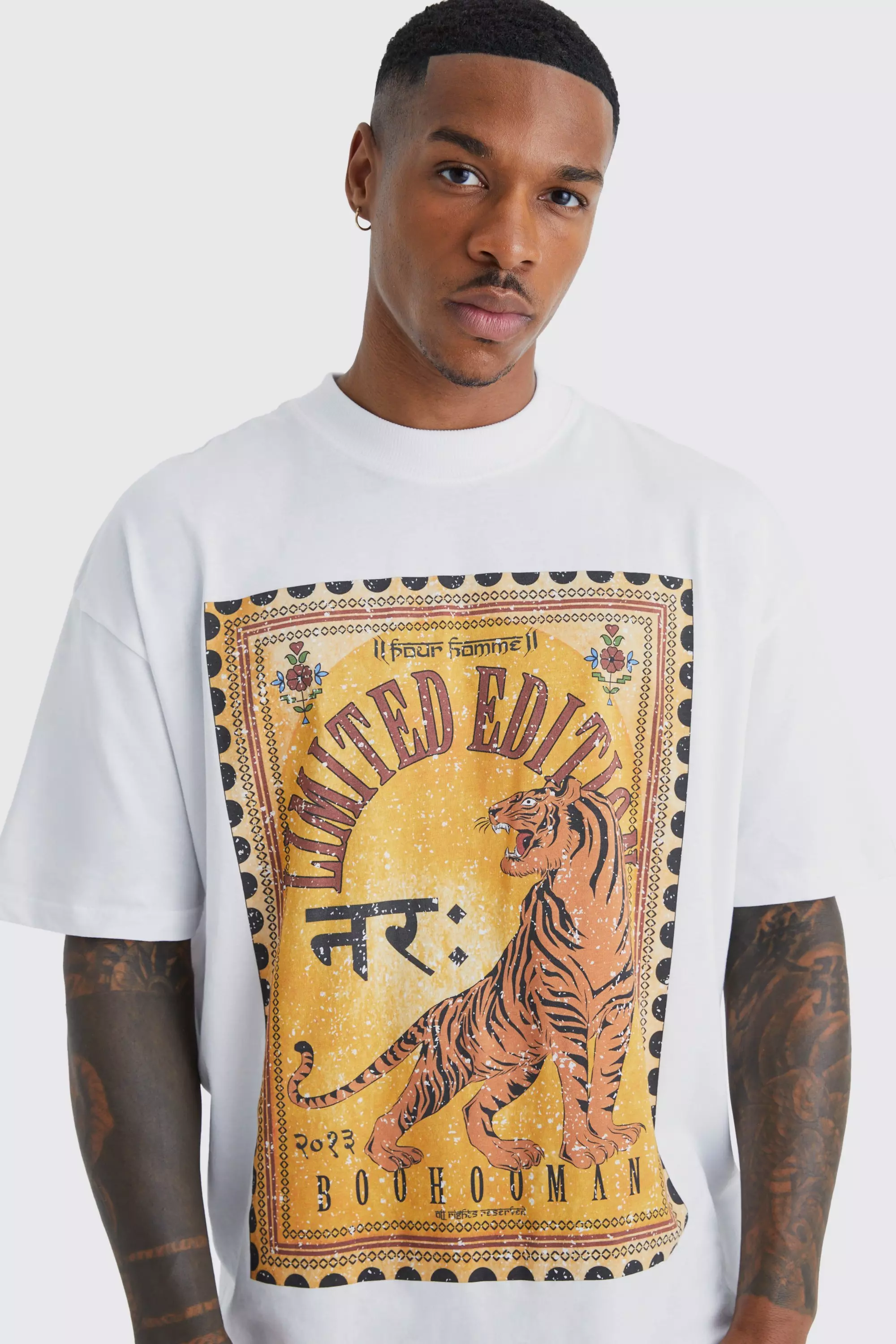 Tiger oversized best sale graphic tee