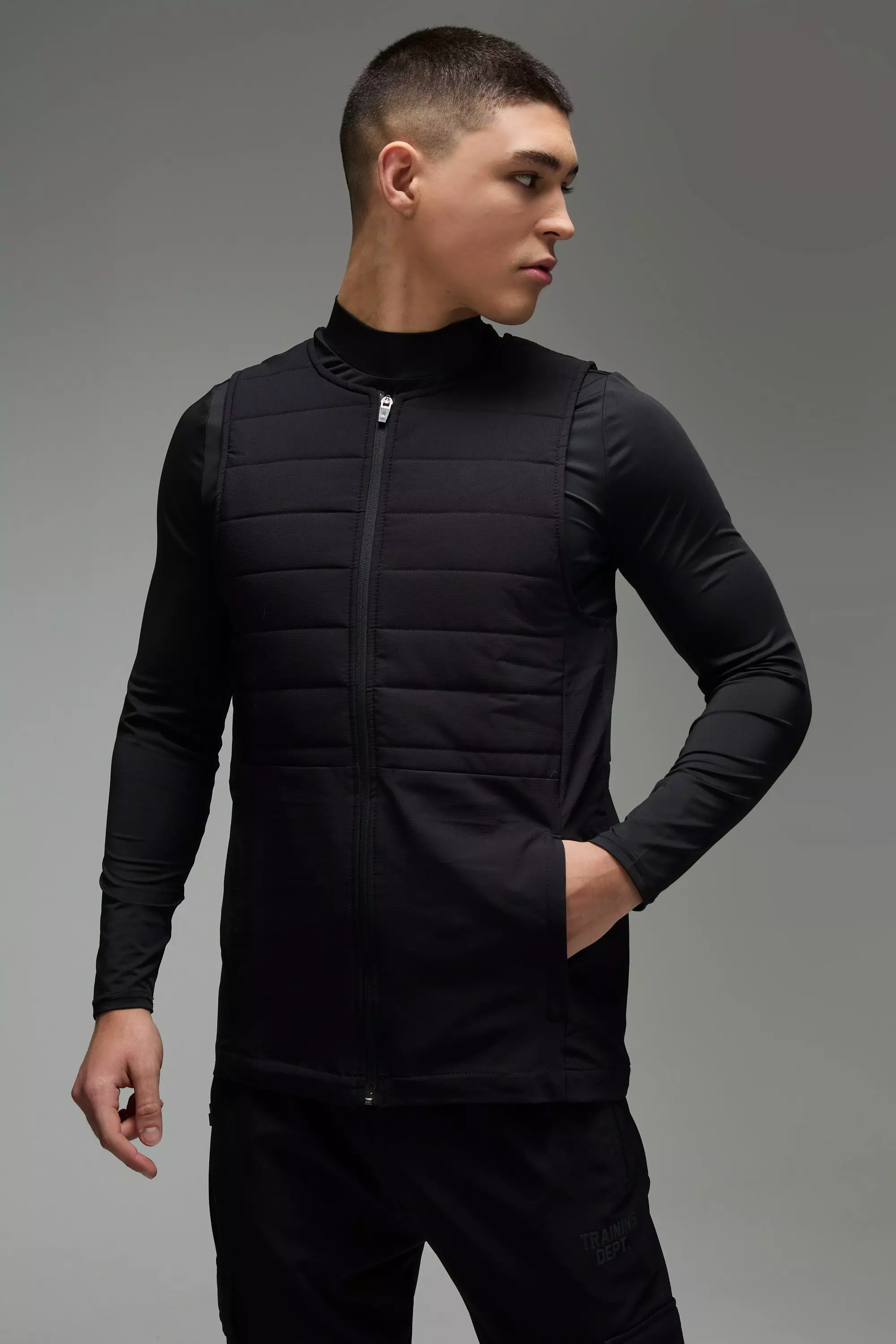 Nike bodywarmer running hot sale