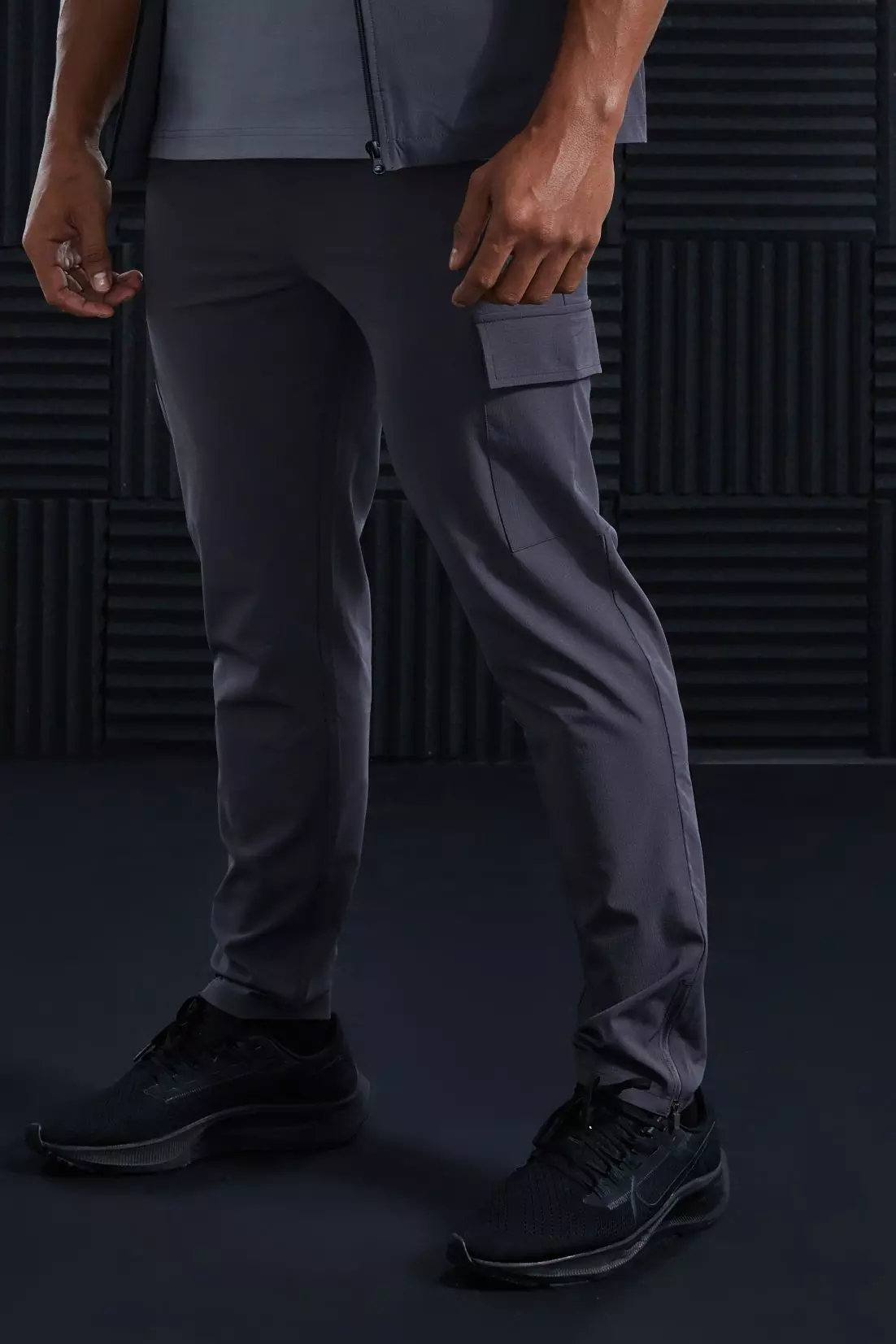 Tapered cheap cargo joggers