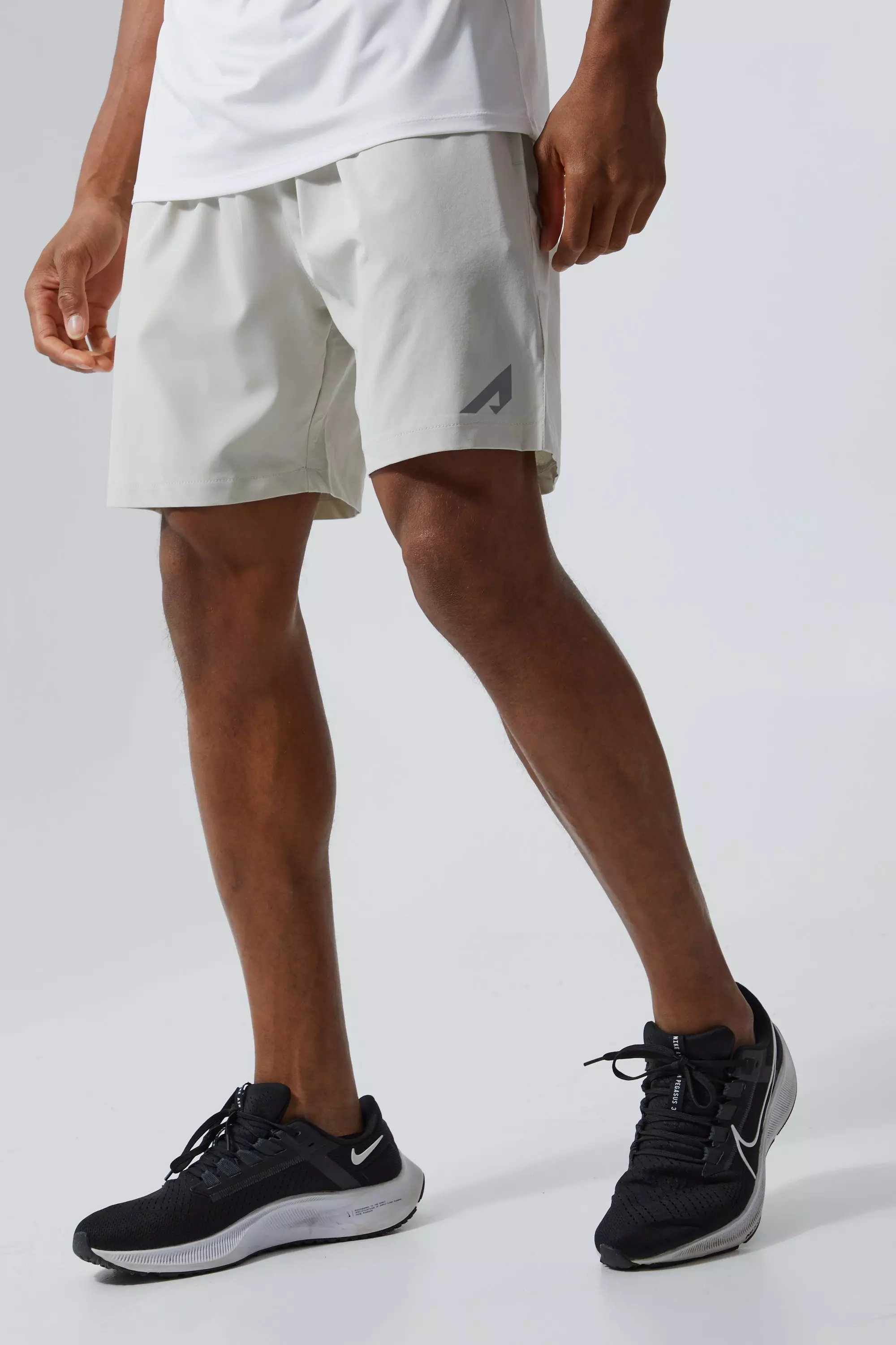 Mens shorts 7 inseam sale