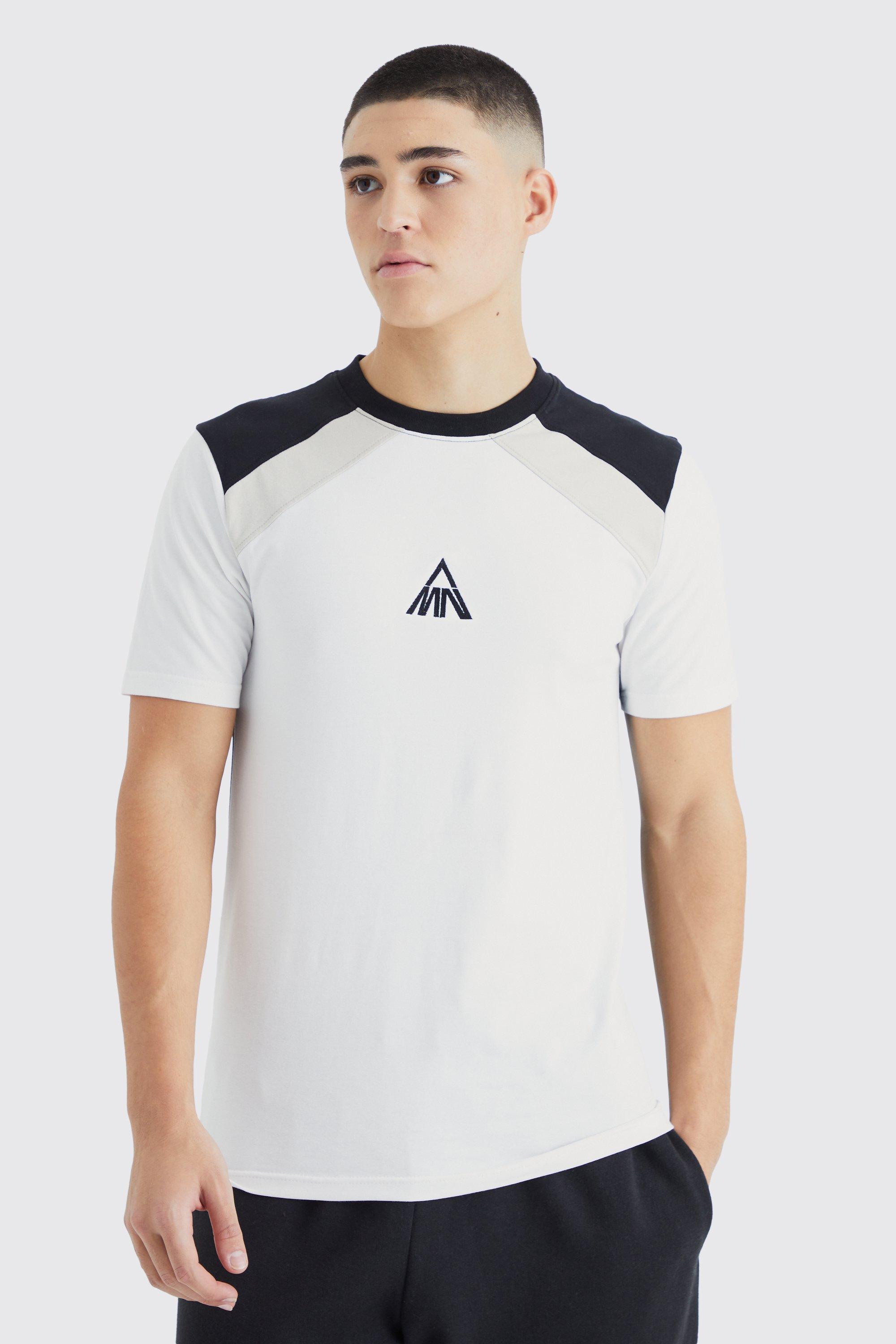 Image of T-shirt attillata Man a blocchi di colore, Bianco