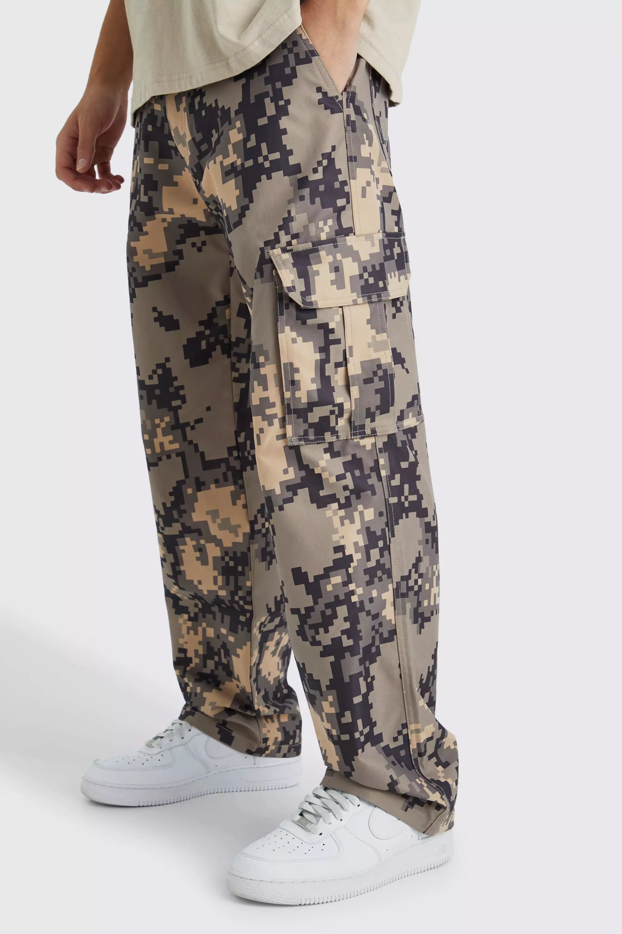 Relaxed Camo Cargo Pants