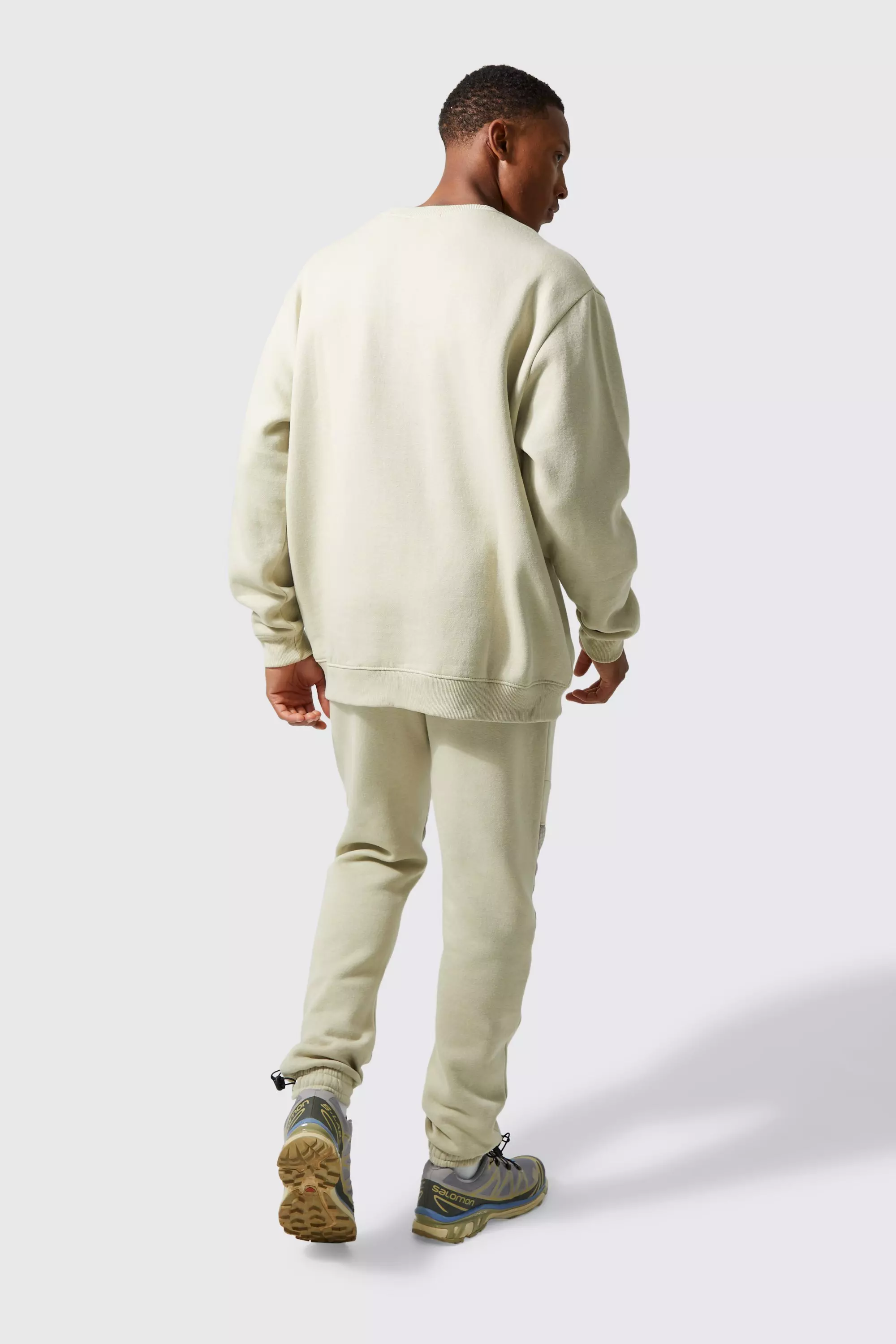 Active Oversized Mesh Pocket Trek Sweatshirt boohooMAN IE
