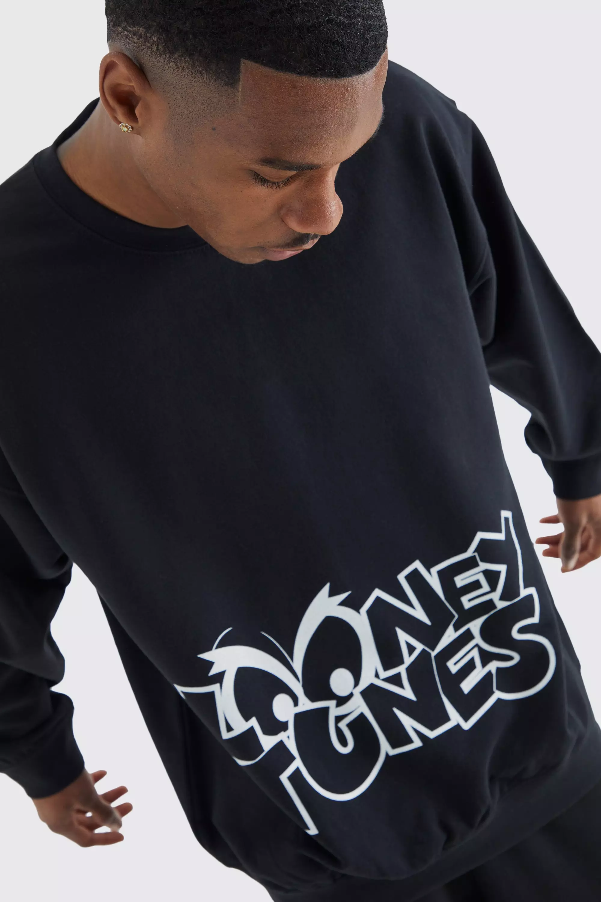 Looney tunes sales sweatshirt forever 21