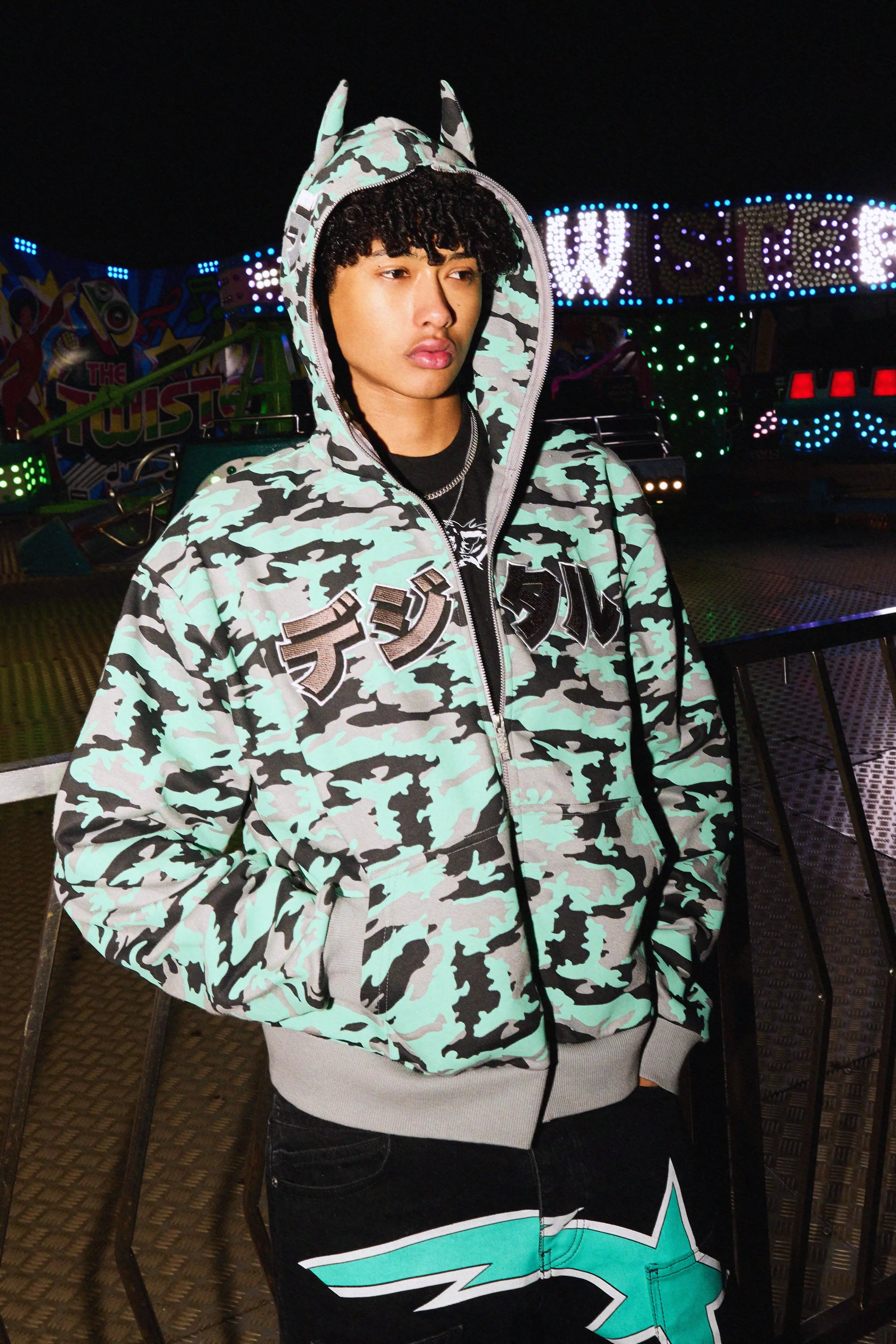 Oversized hot sale camo hoodie