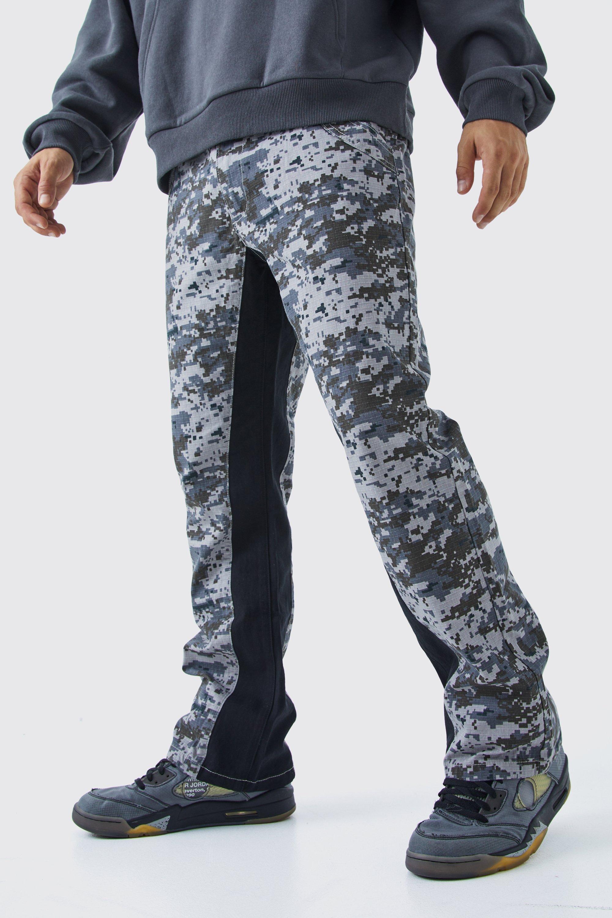 Image of Pantaloni a zampa dritti in fantasia militare a blocchi di colore, Grigio