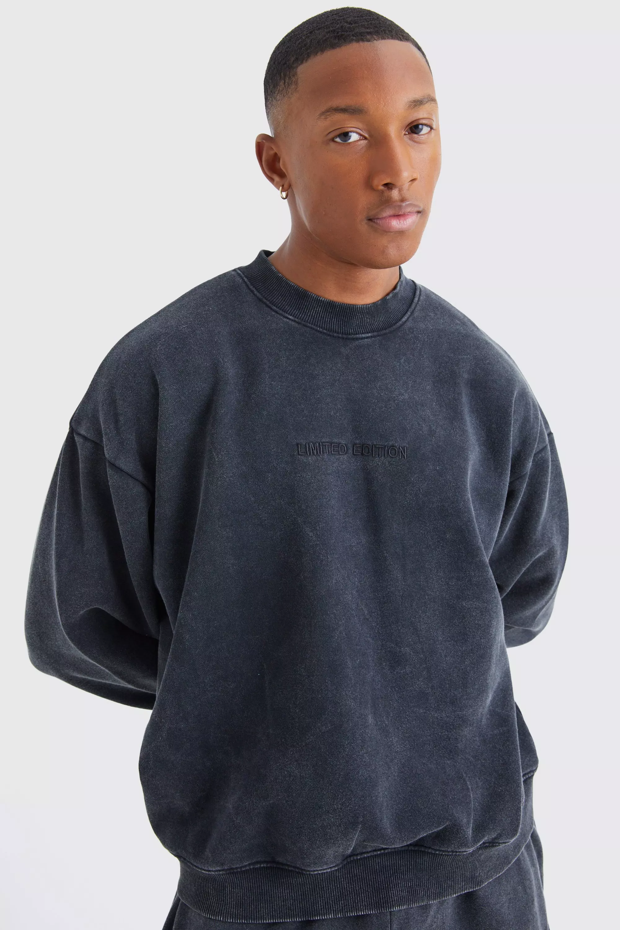 Acid washed outlet sweatshirt