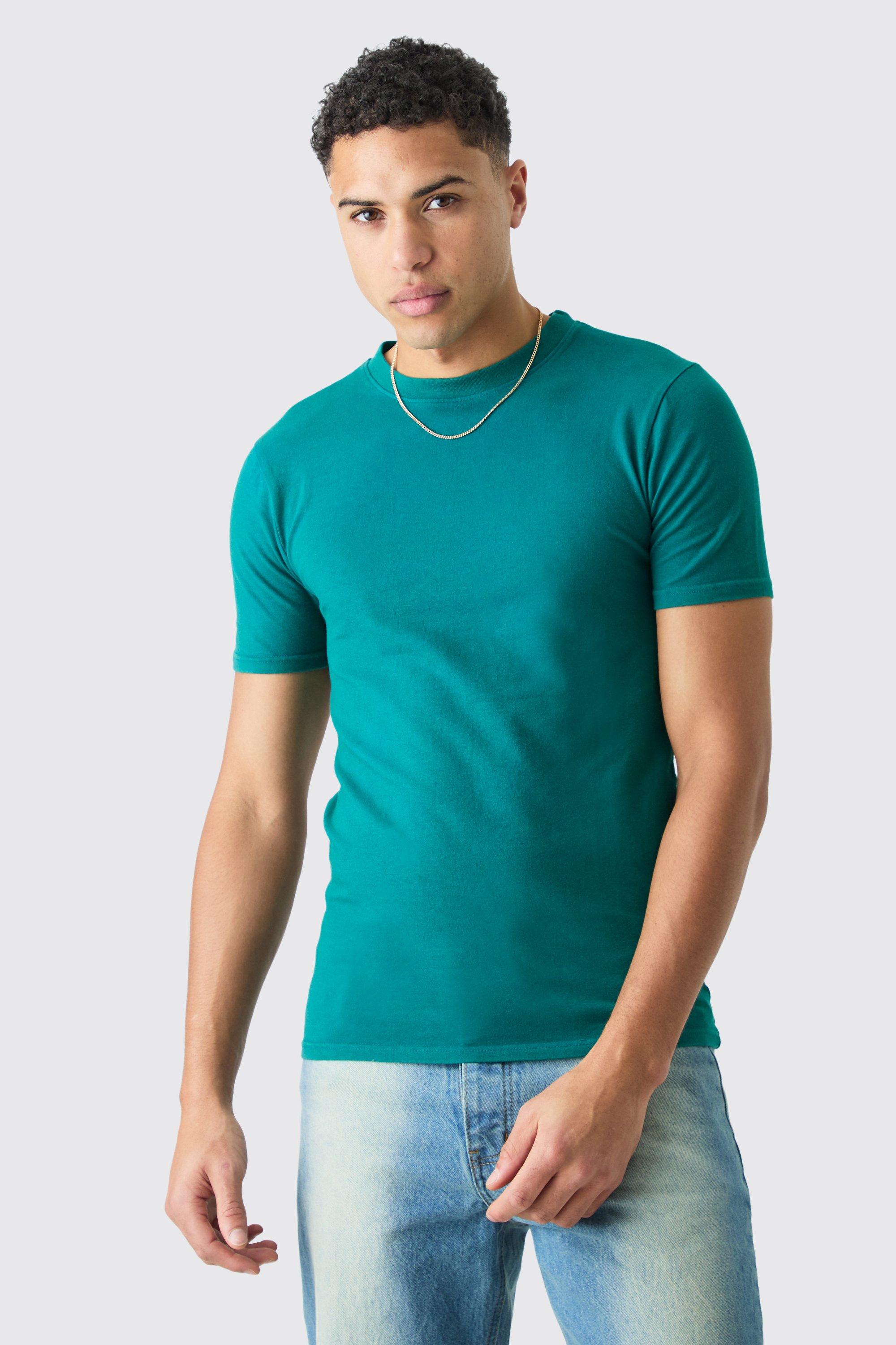 Image of T-shirt attillata a girocollo slavata, Verde