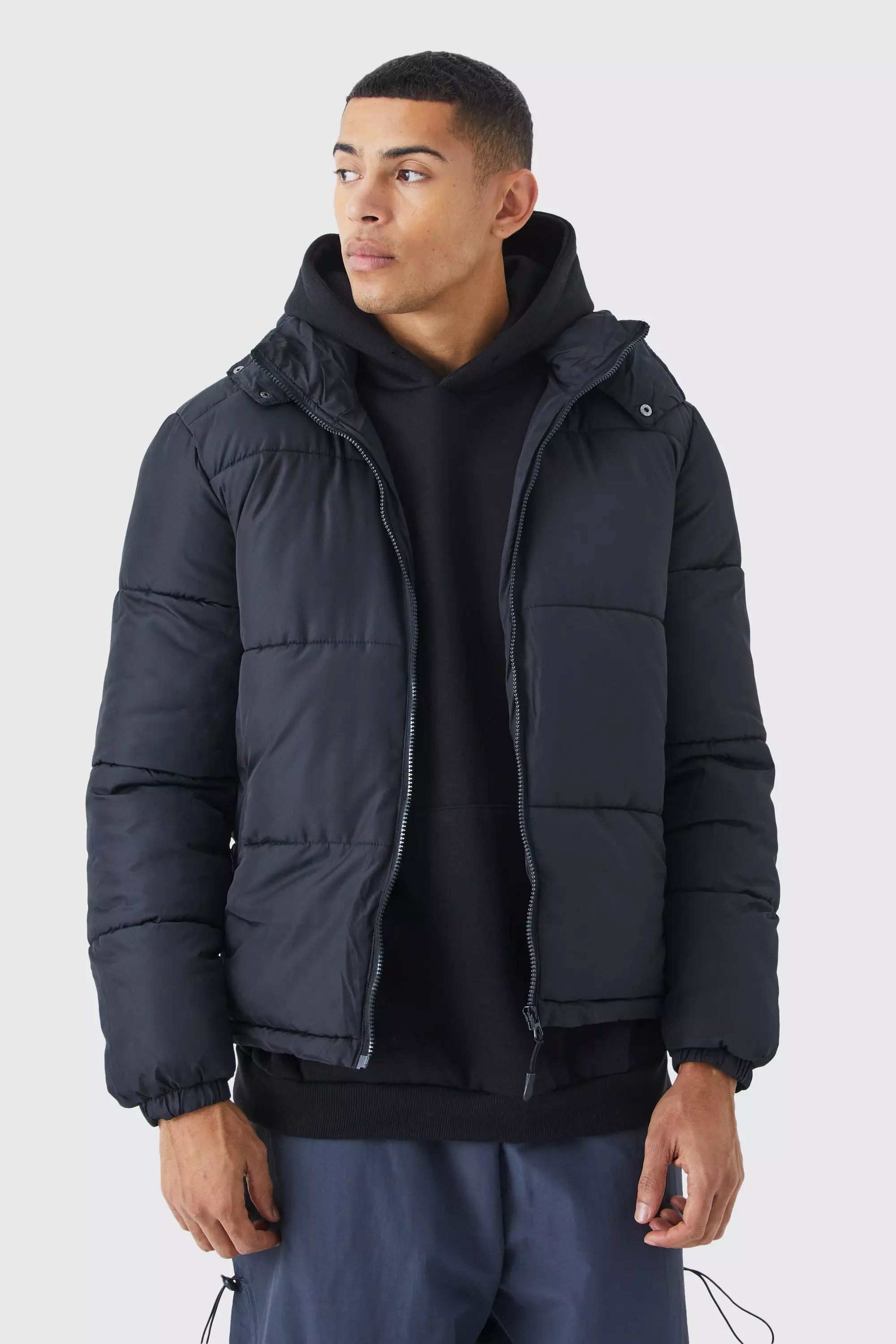 Puffer shop with hood