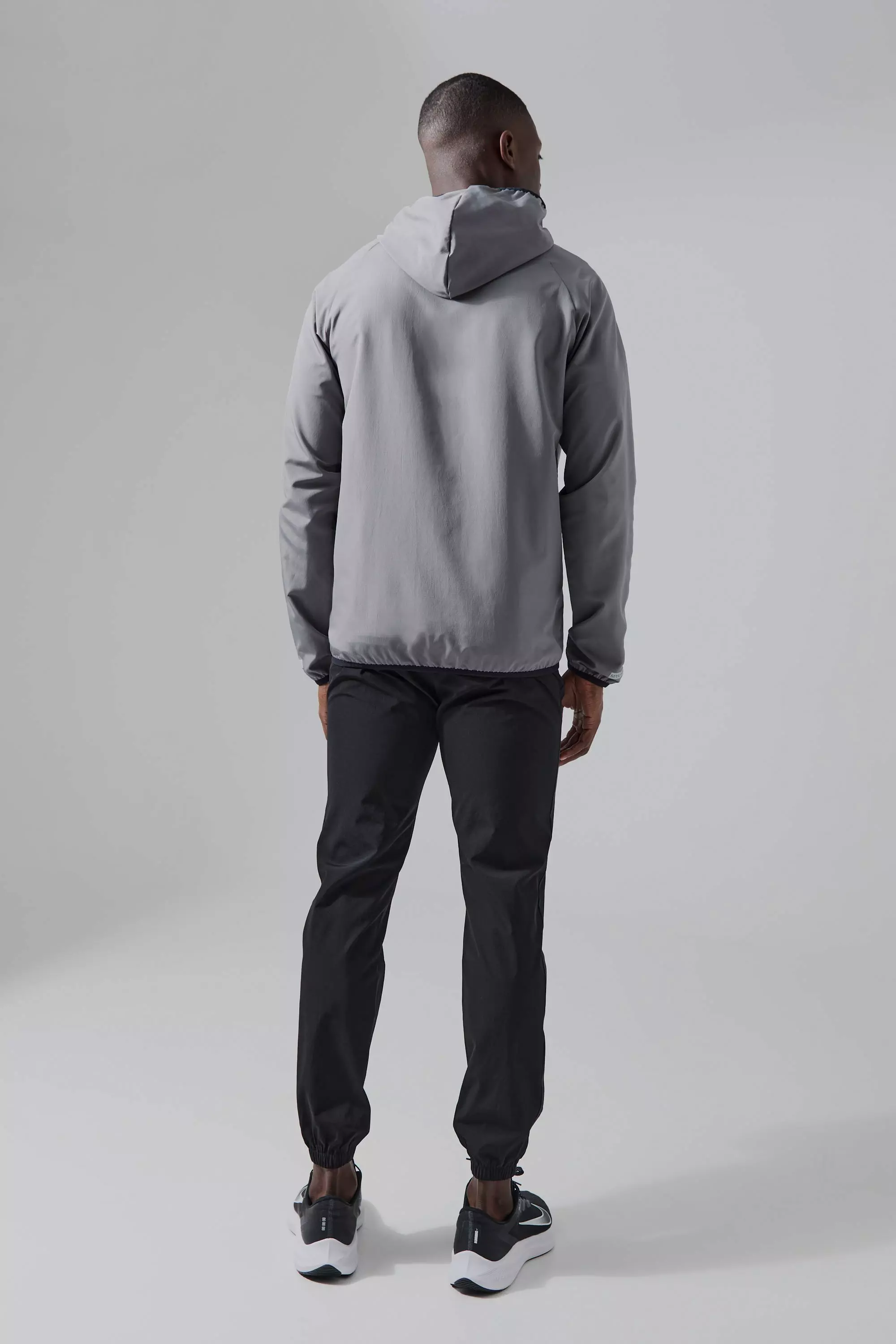 Man Active Gym Funnel Neck Windbreaker