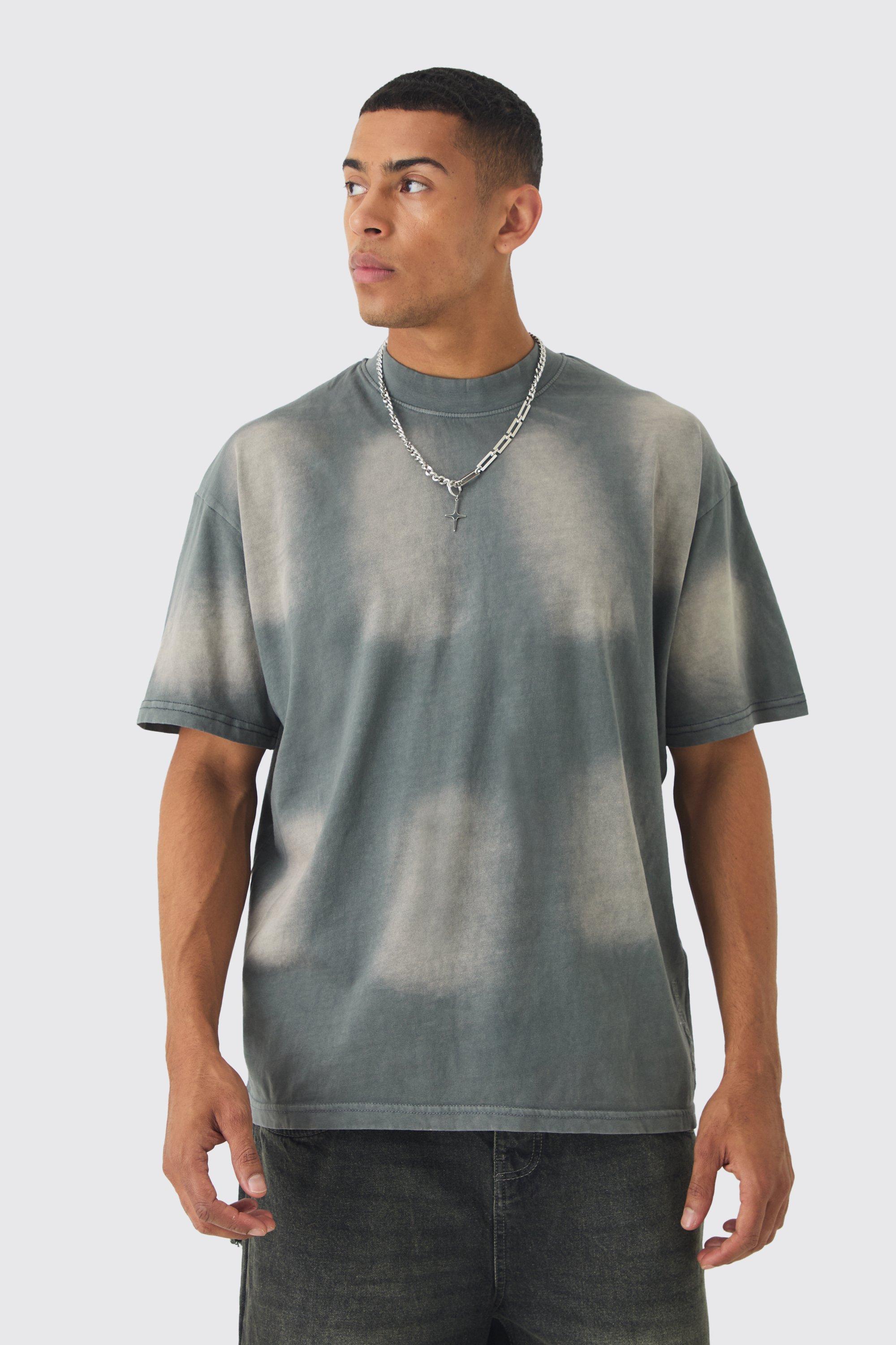 Image of Man Oversized Extended Neck Sun Bleach T-shirt, Grigio