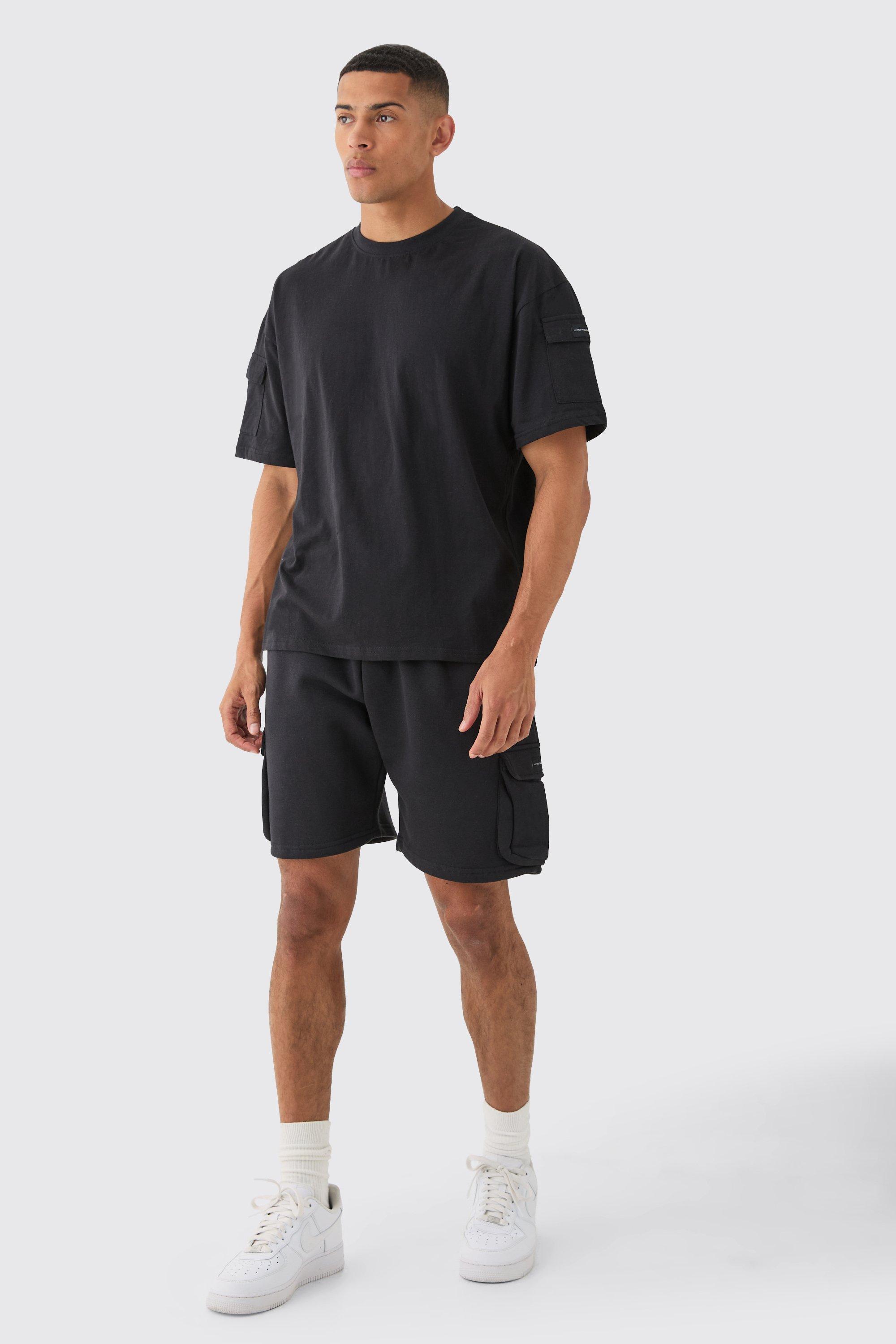 Image of Man Oversized Cargo T-shirt And Relaxed Short Set, Nero