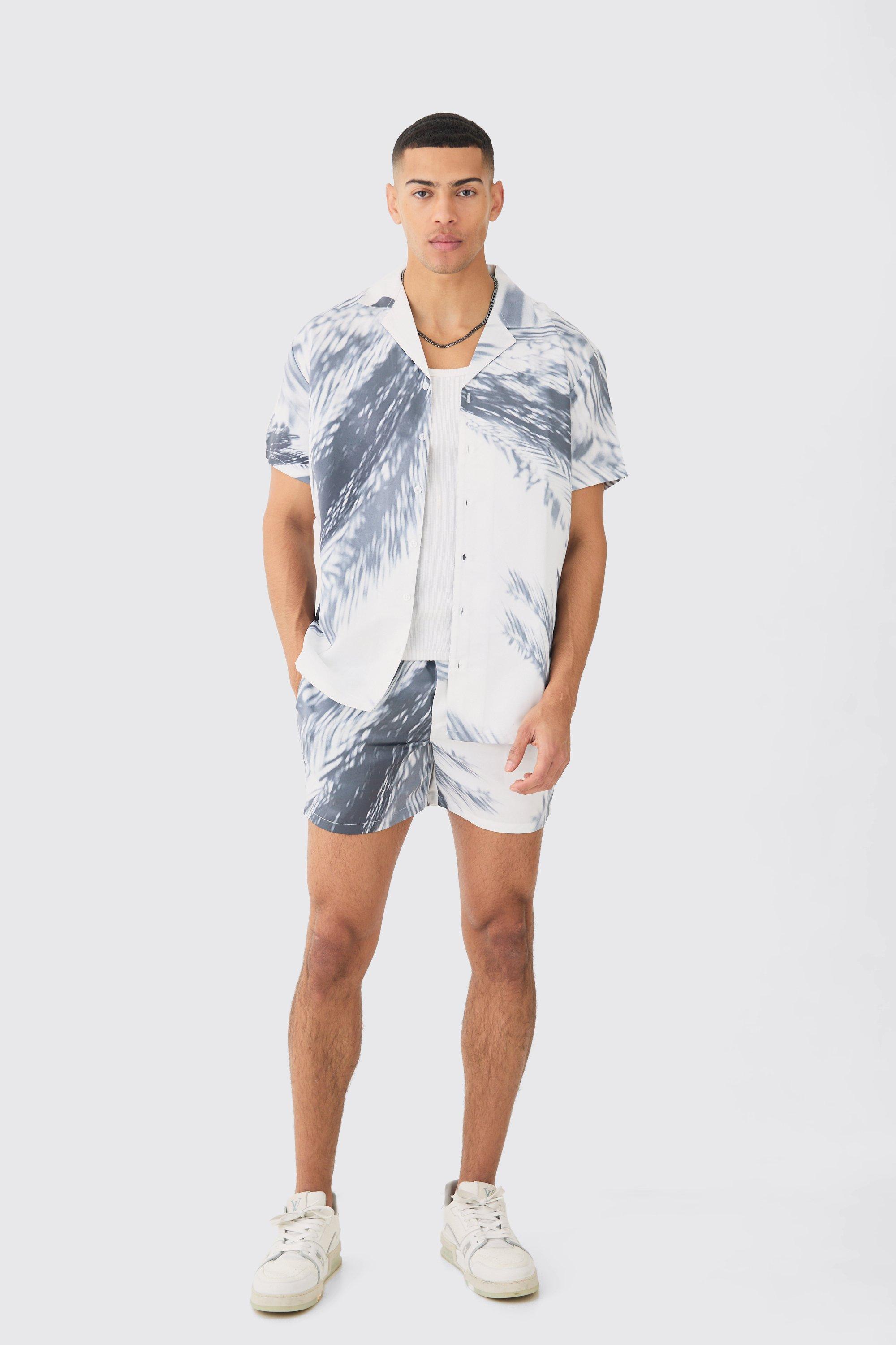 Image of Camicia oversize in raso con stampa di rami & pantaloncini, Bianco