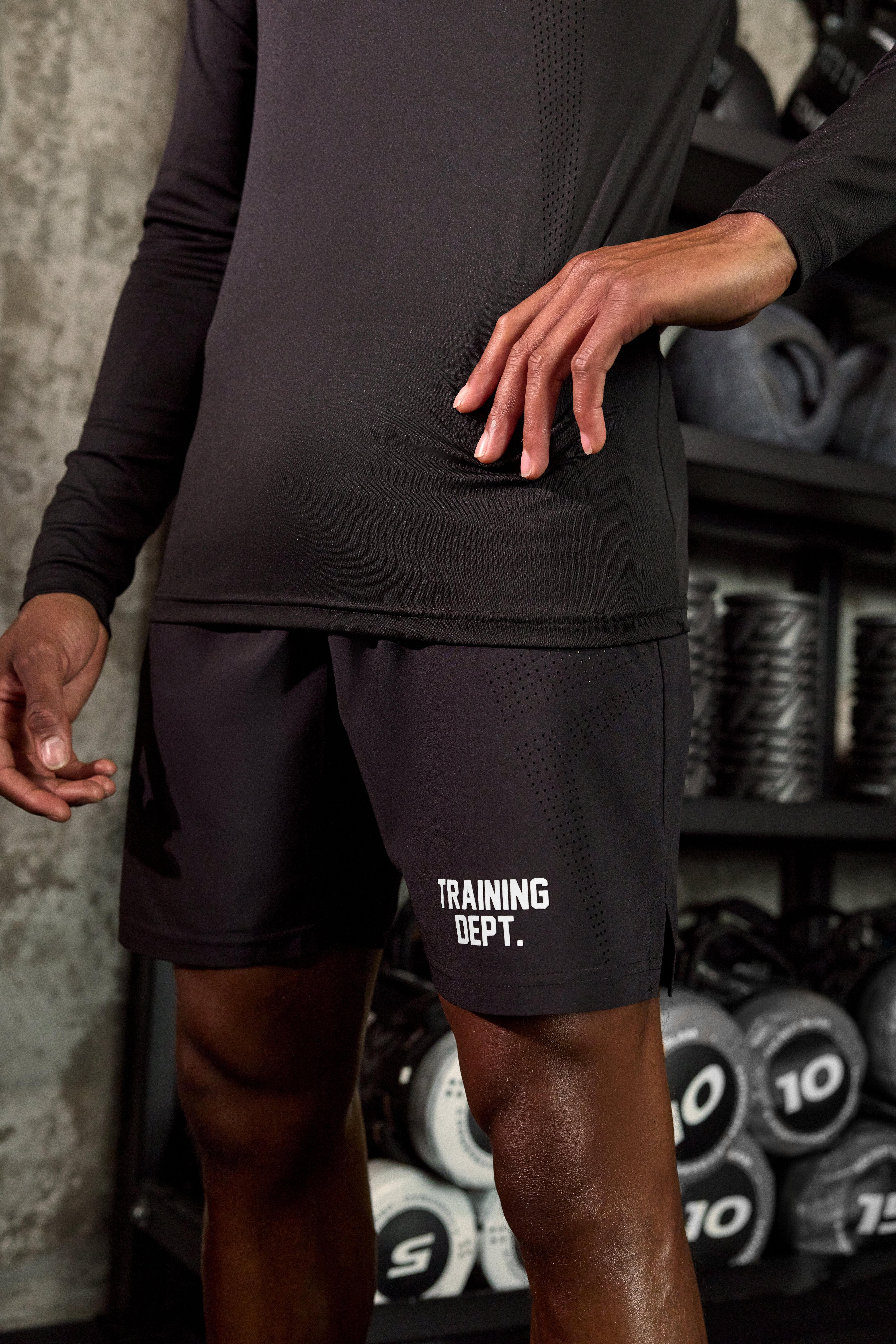 Image of Active Training Dept Perforated Stretch Woven 7inch Short, Nero