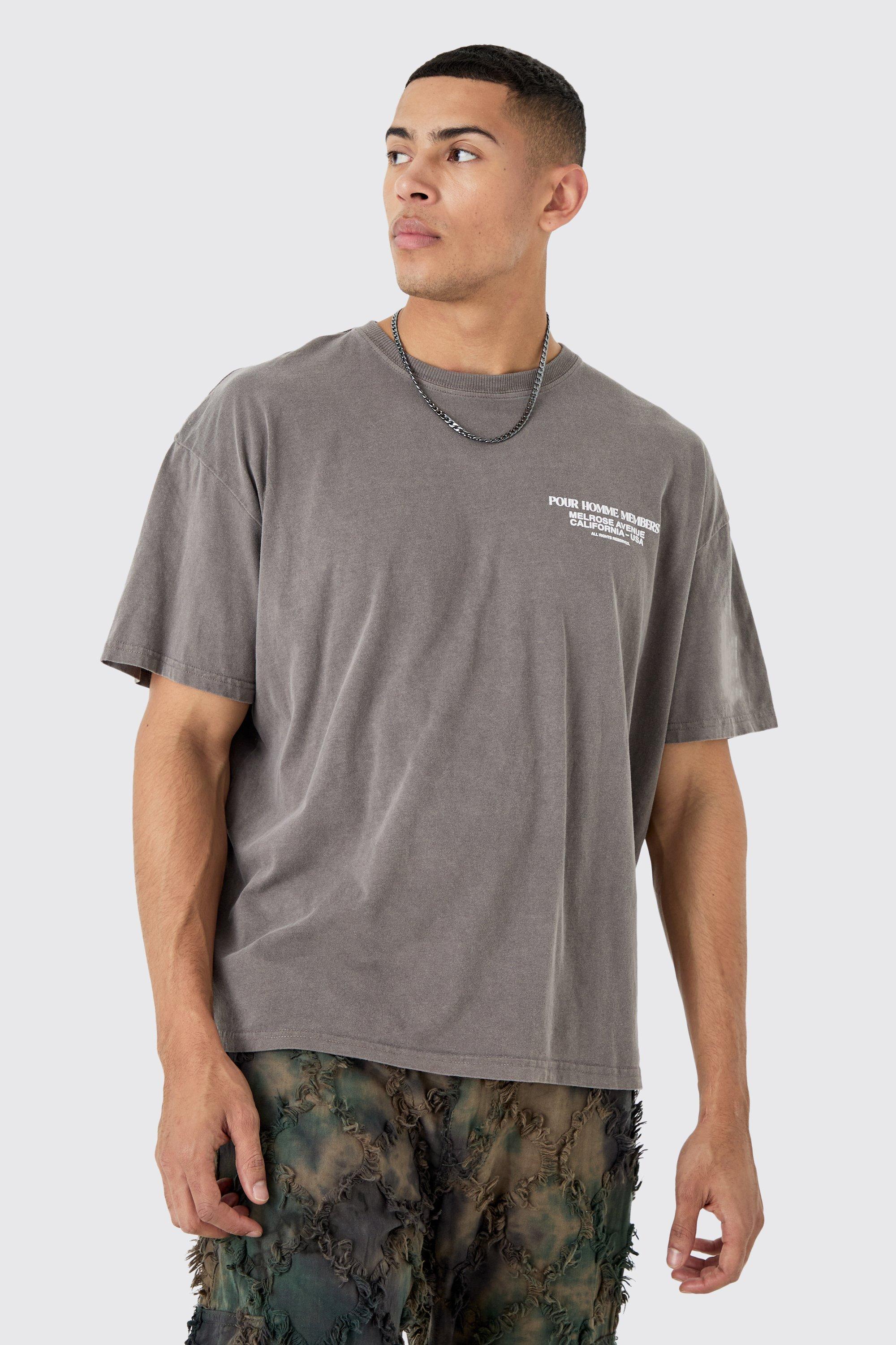 Image of T-shirt squadrata oversize sovratinta con grafica, Brown