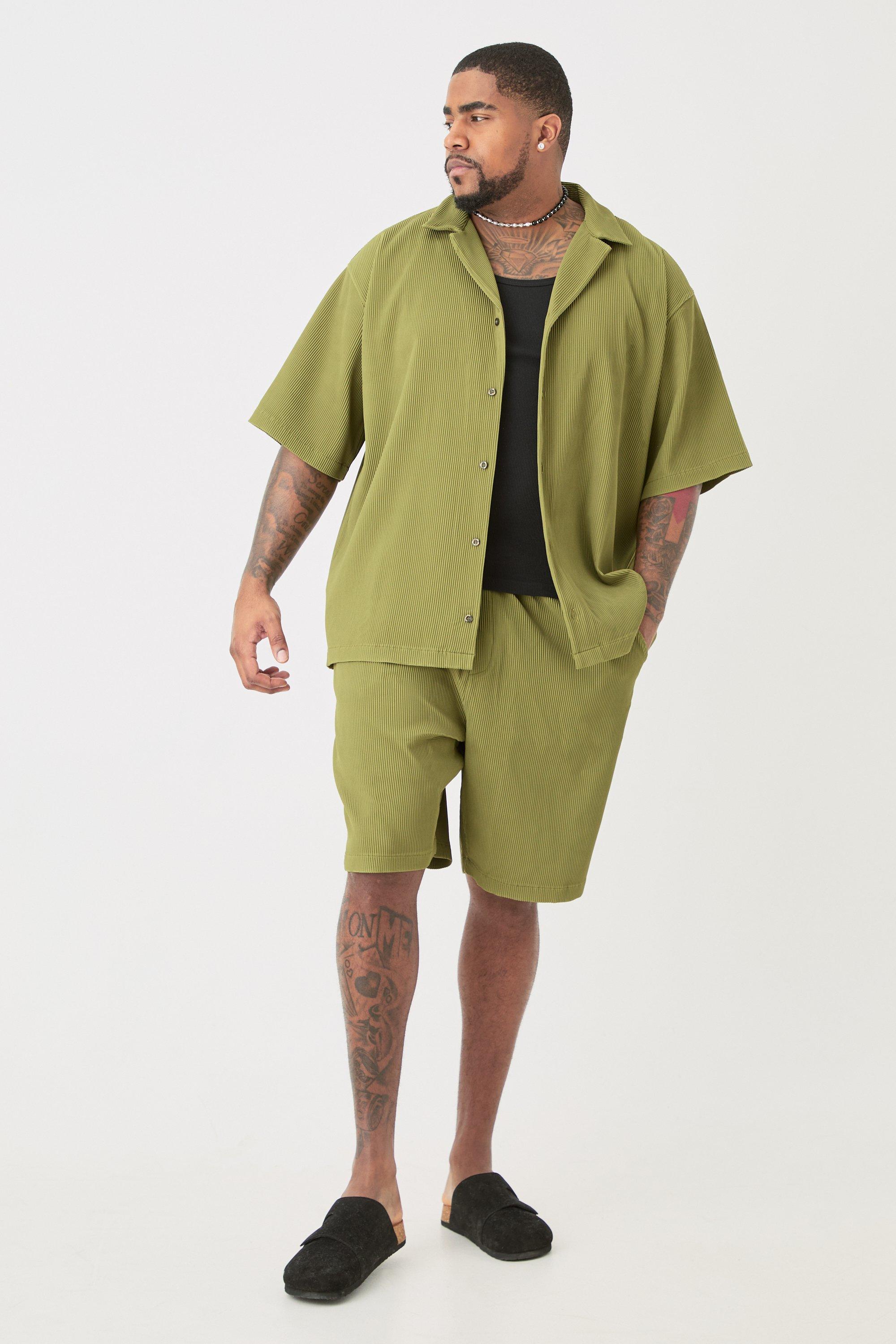 Image of Plus Drop Revere Pleated Shirt & Short Set In Khaki, Verde
