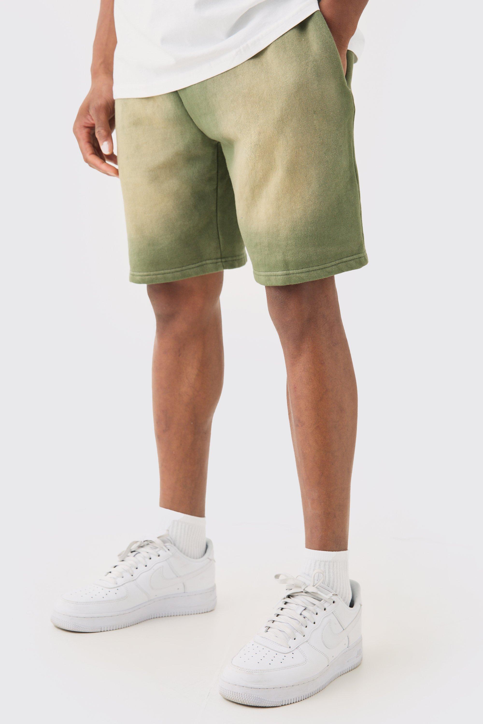 Image of Relaxed Spray Wash Short, Verde