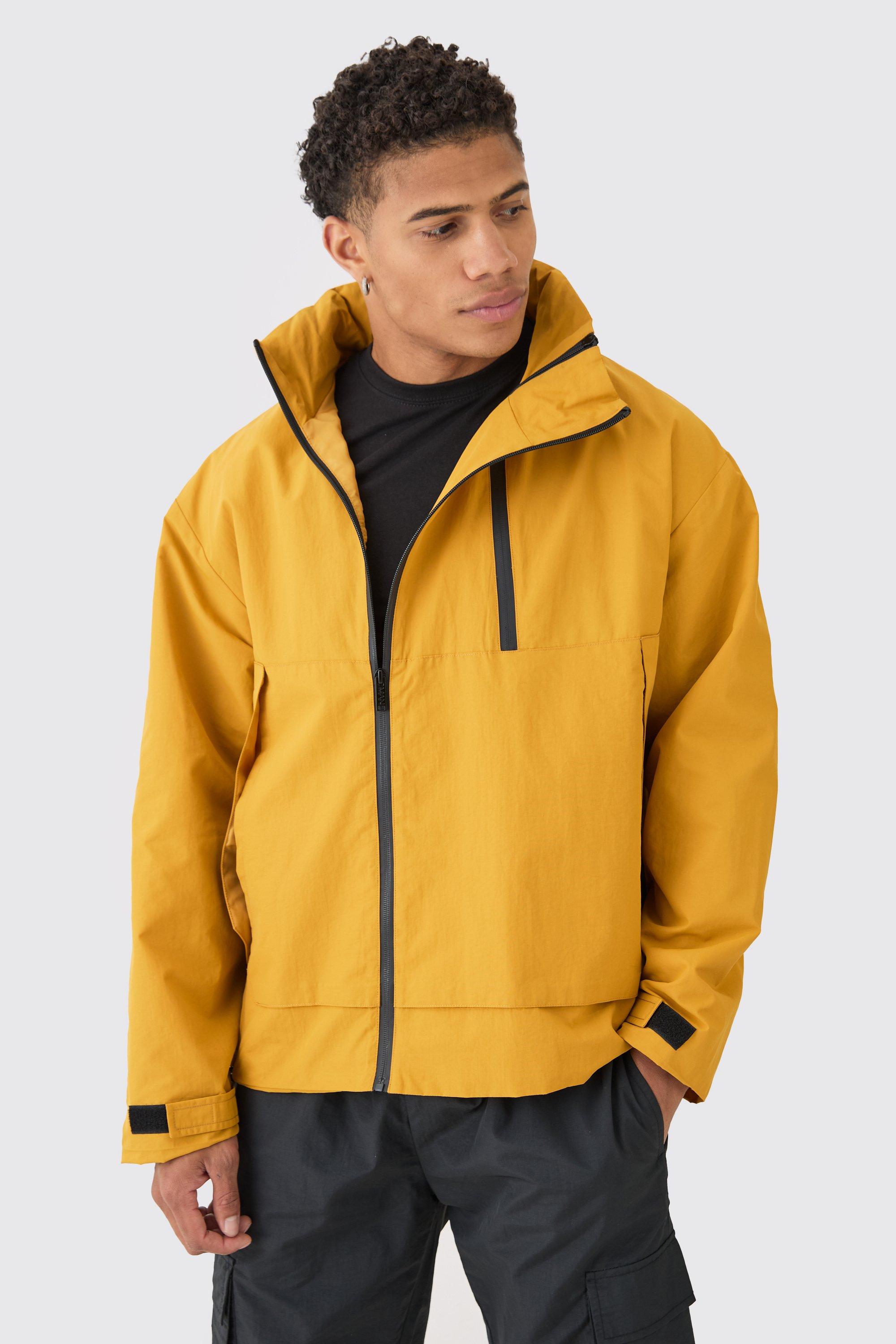 Giacca a vento oversize in nylon senape con etichetta Man e zip, Giallo