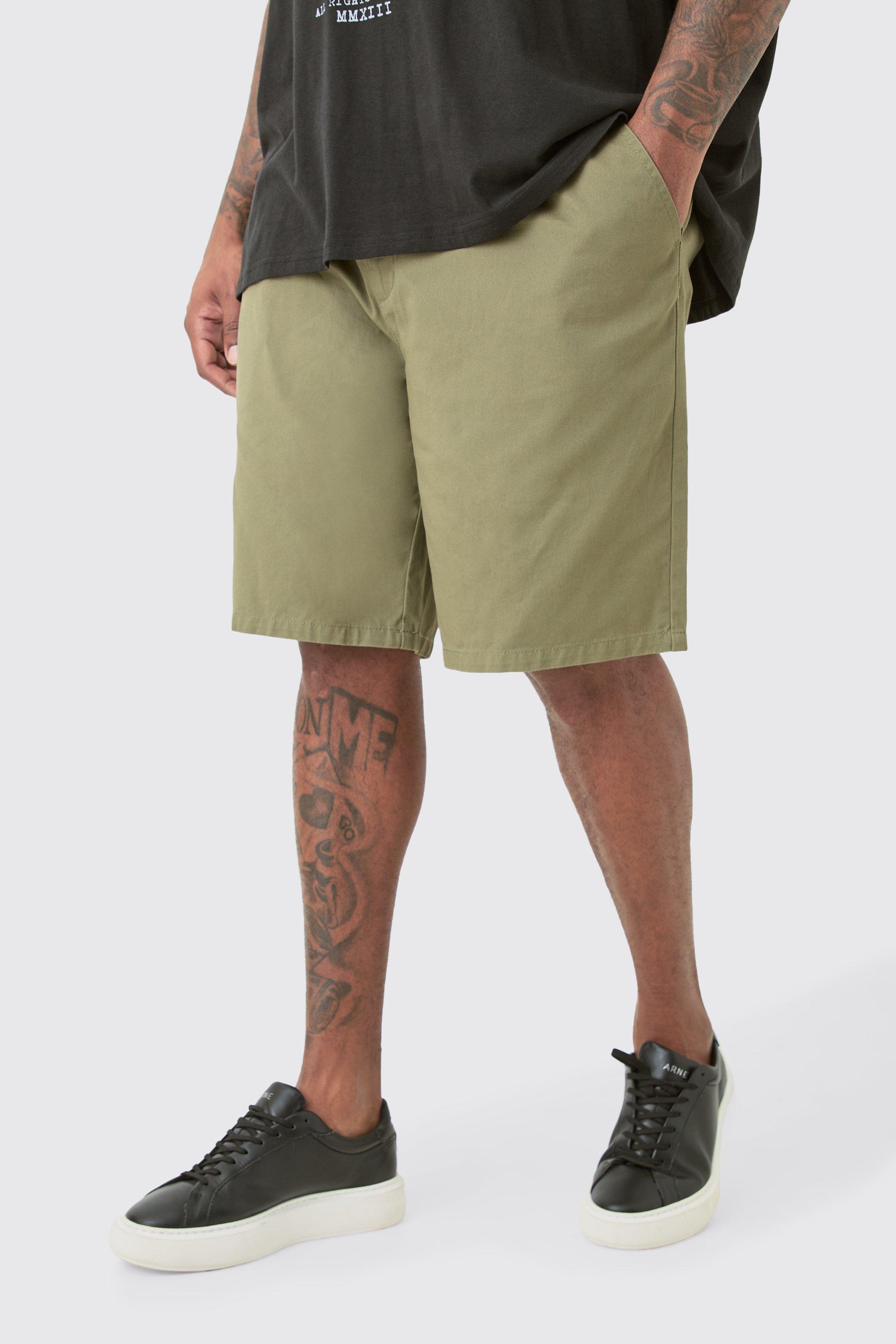 Image of Plus Fixed Waist Khaki Relaxed Fit Shorts, Verde