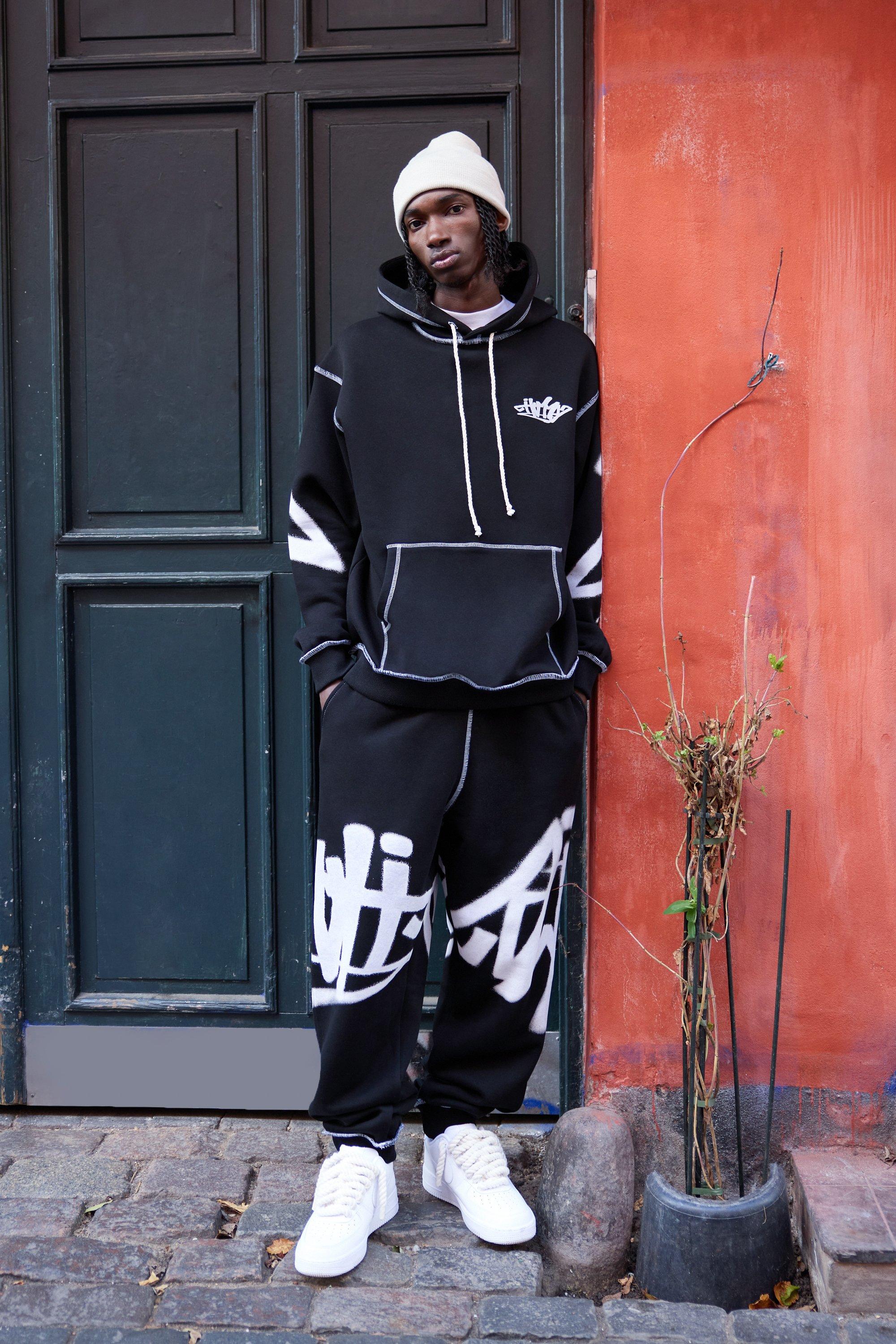 Tuta sportiva oversize Man stile Graffiti con laccetti, laccetti e cappuccio, Nero