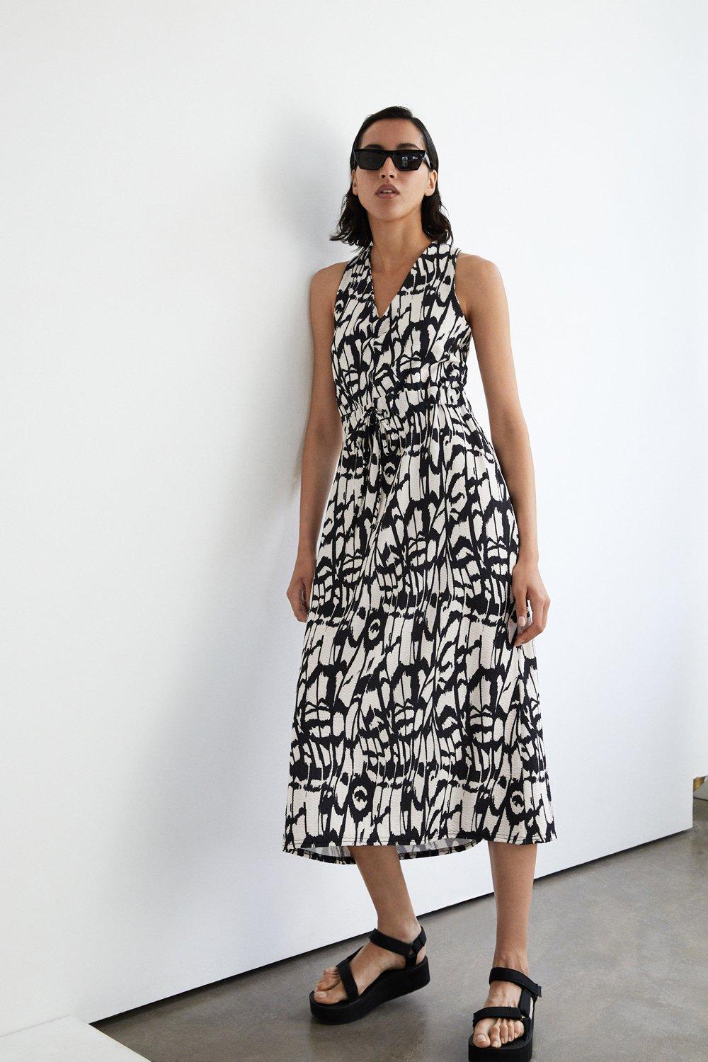 Womens Textured Jersey Abstract Drawstring Midi Dress - blackwhite