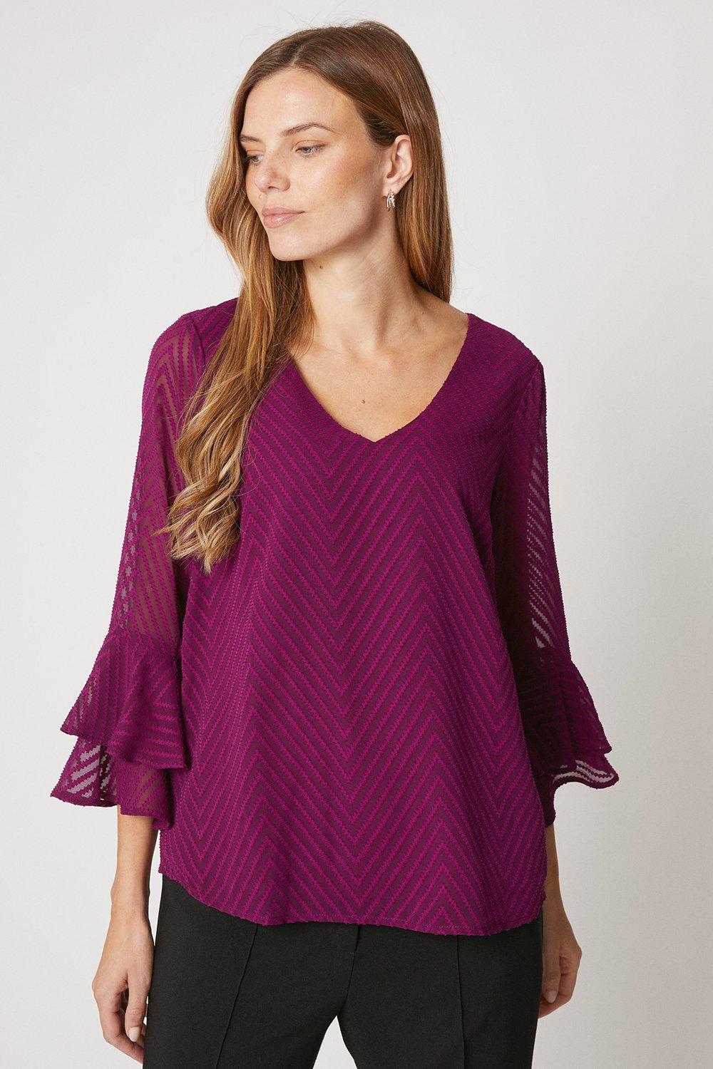 Womens Berry Jacquard Zigzag Flute Sleeve Top