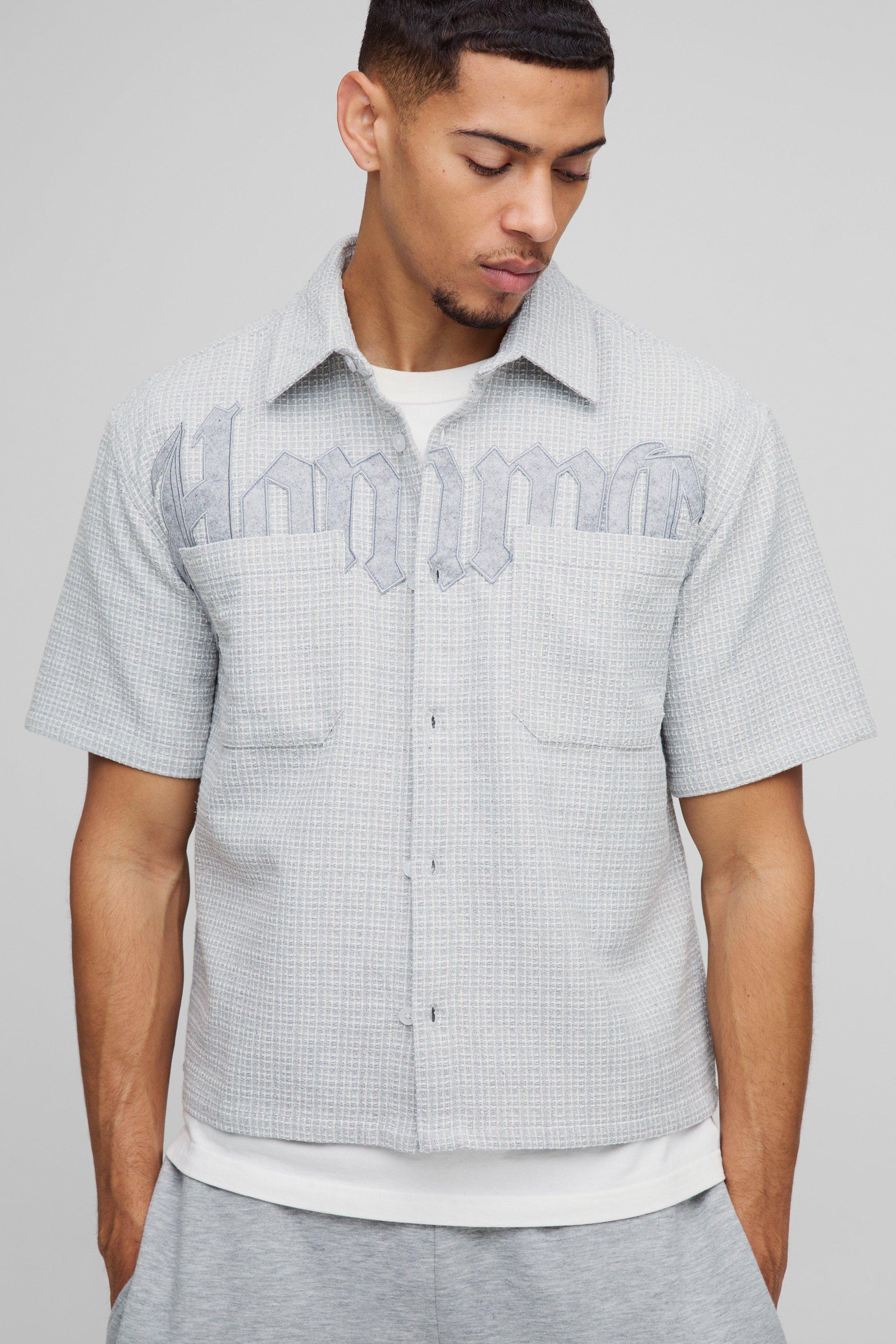 Camicia squadrata oversize Homme a quadri con applique e doppia tasca, Grigio