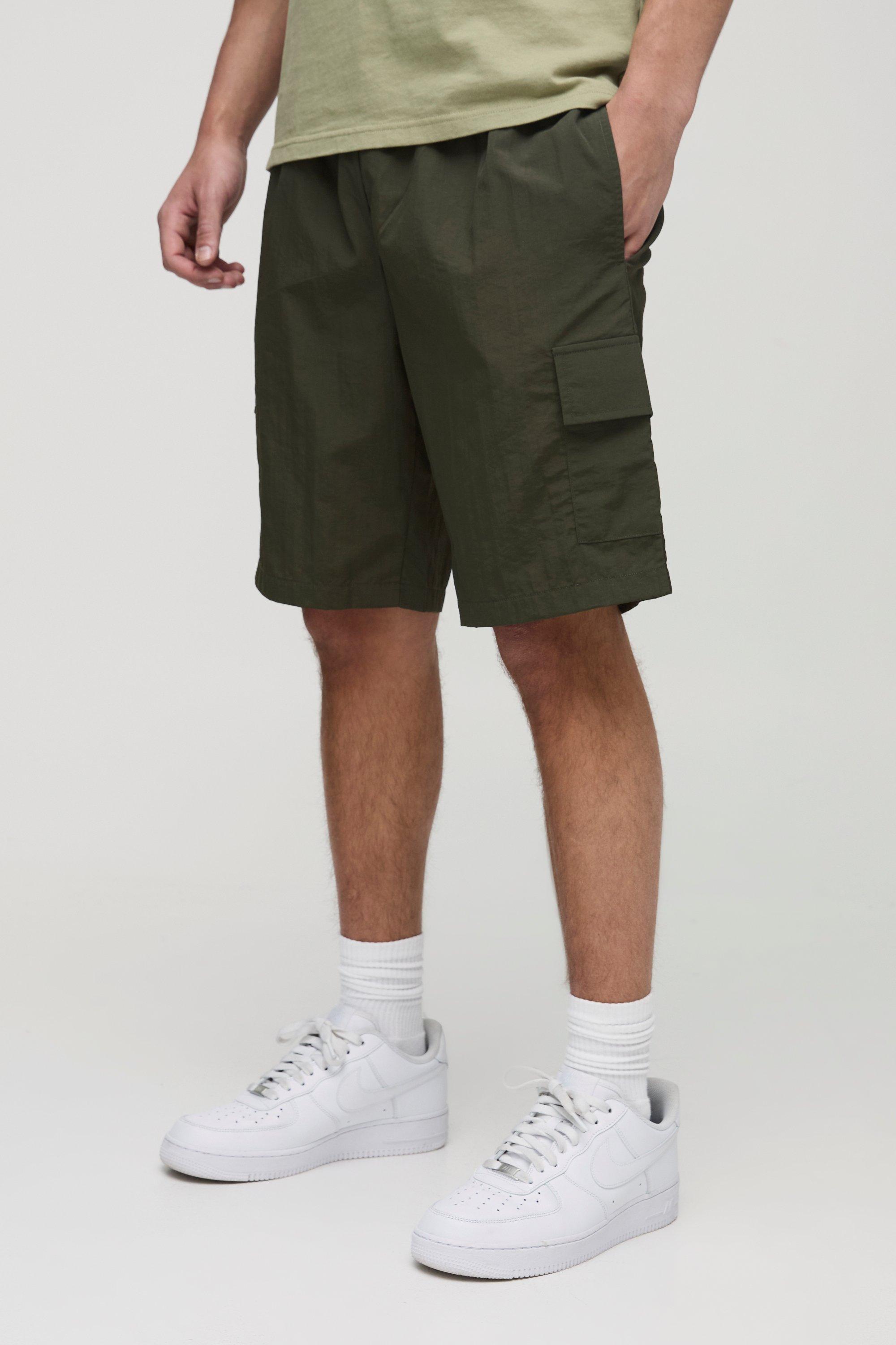 Pantaloncini Cargo medi rilassati in nylon effetto goffrato con vita elasticizzata, Verde