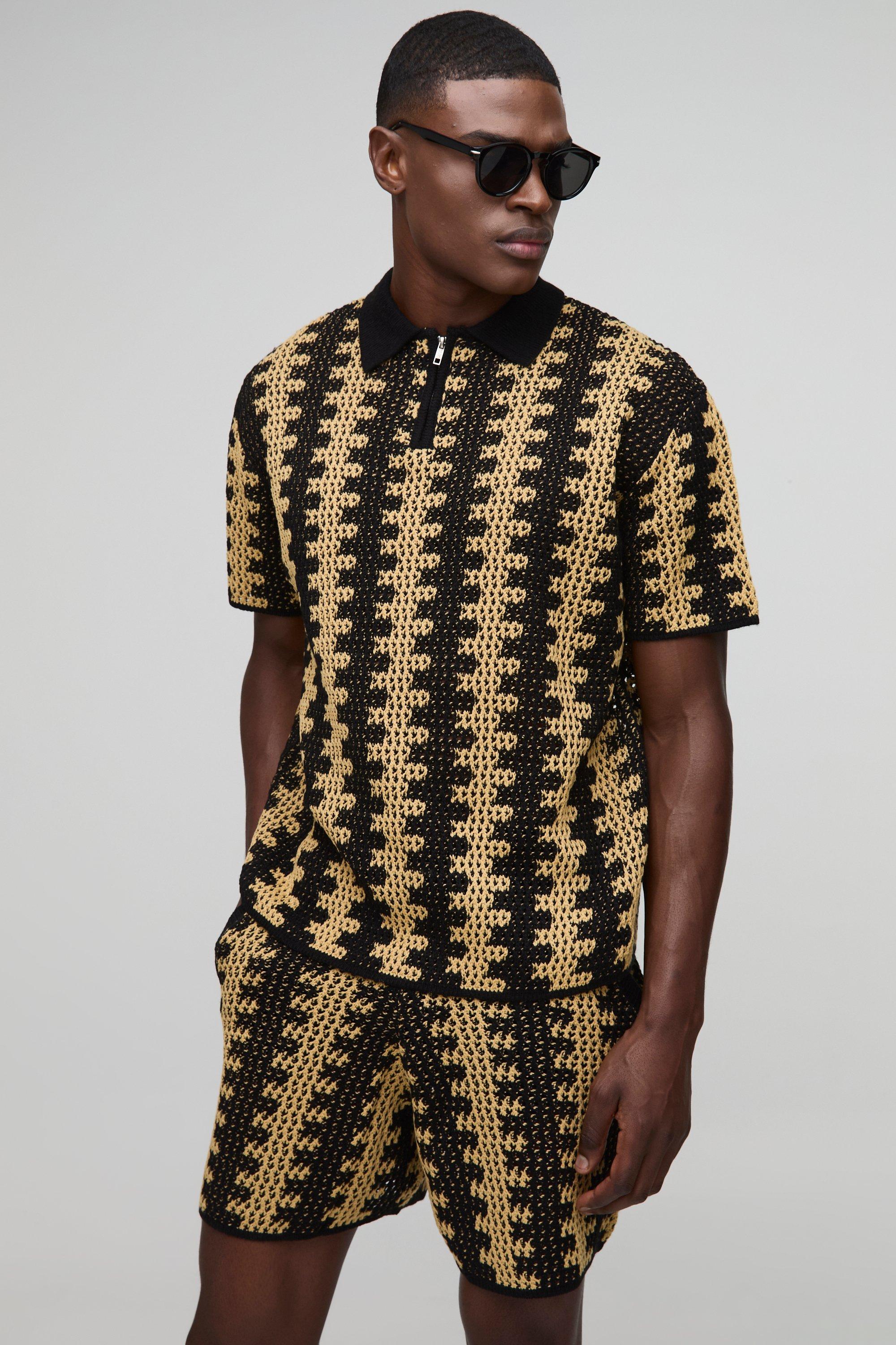 Image of Set polo in maglia - pantaloncini squadrati oversize effetto uncinetto a righe, Nero