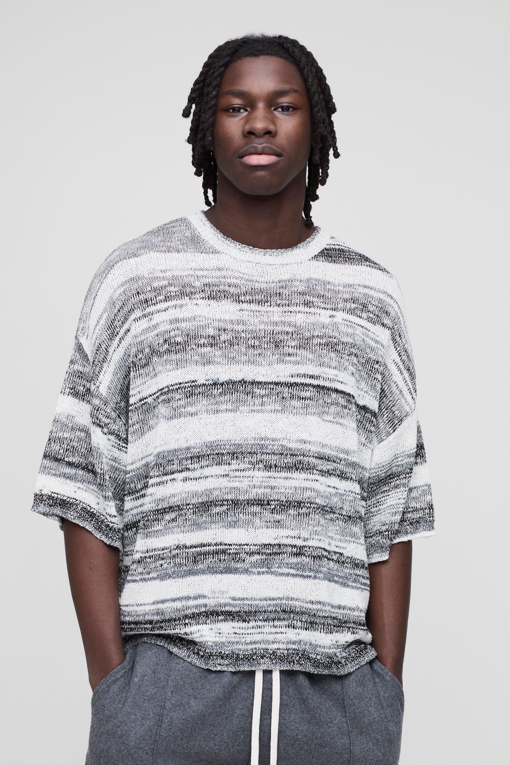 Image of T-shirt squadrata in maglia, Nero