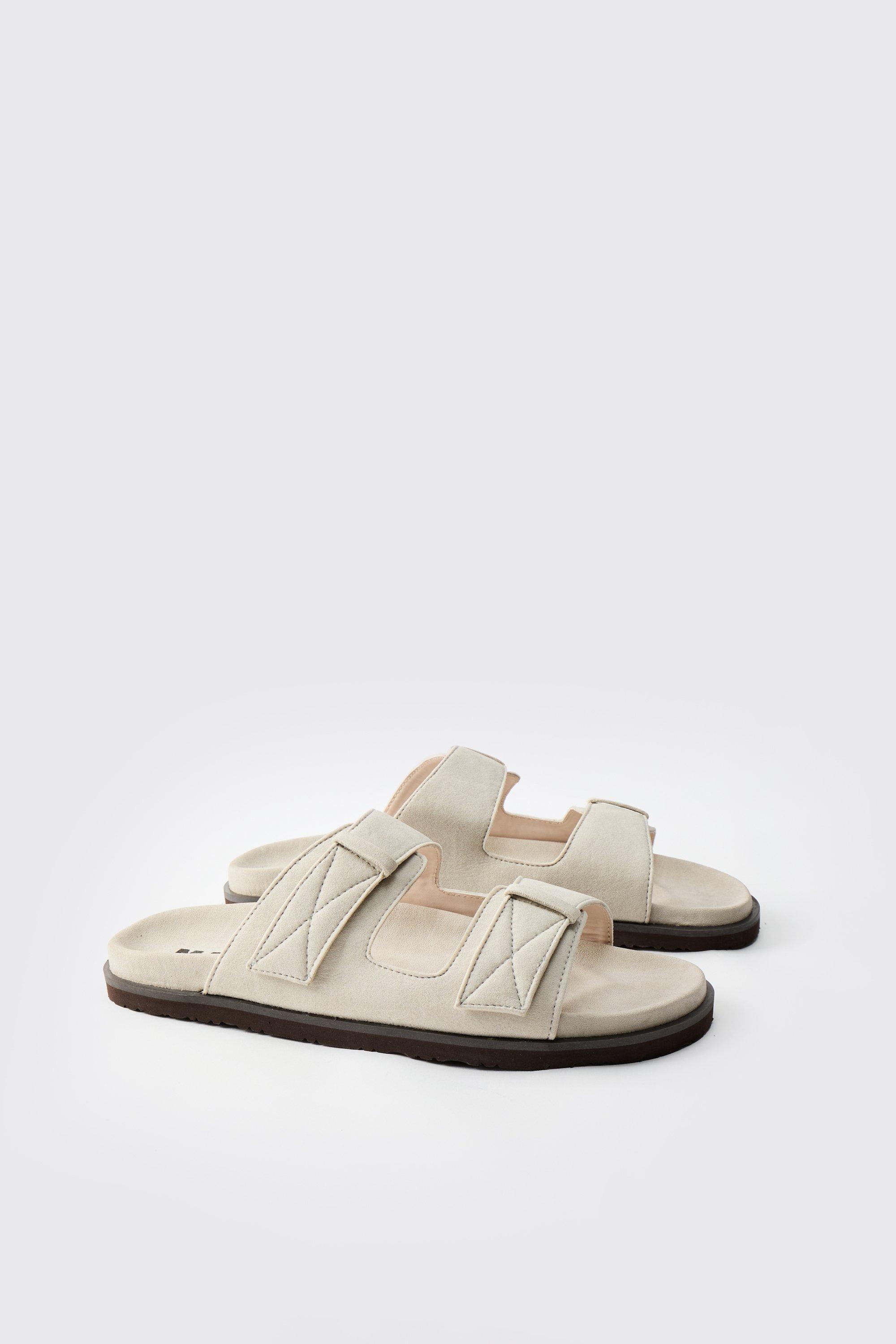 Boohoo Nep Suède Sandalen Met Dubbele Bandjes En Stiksels, Stone