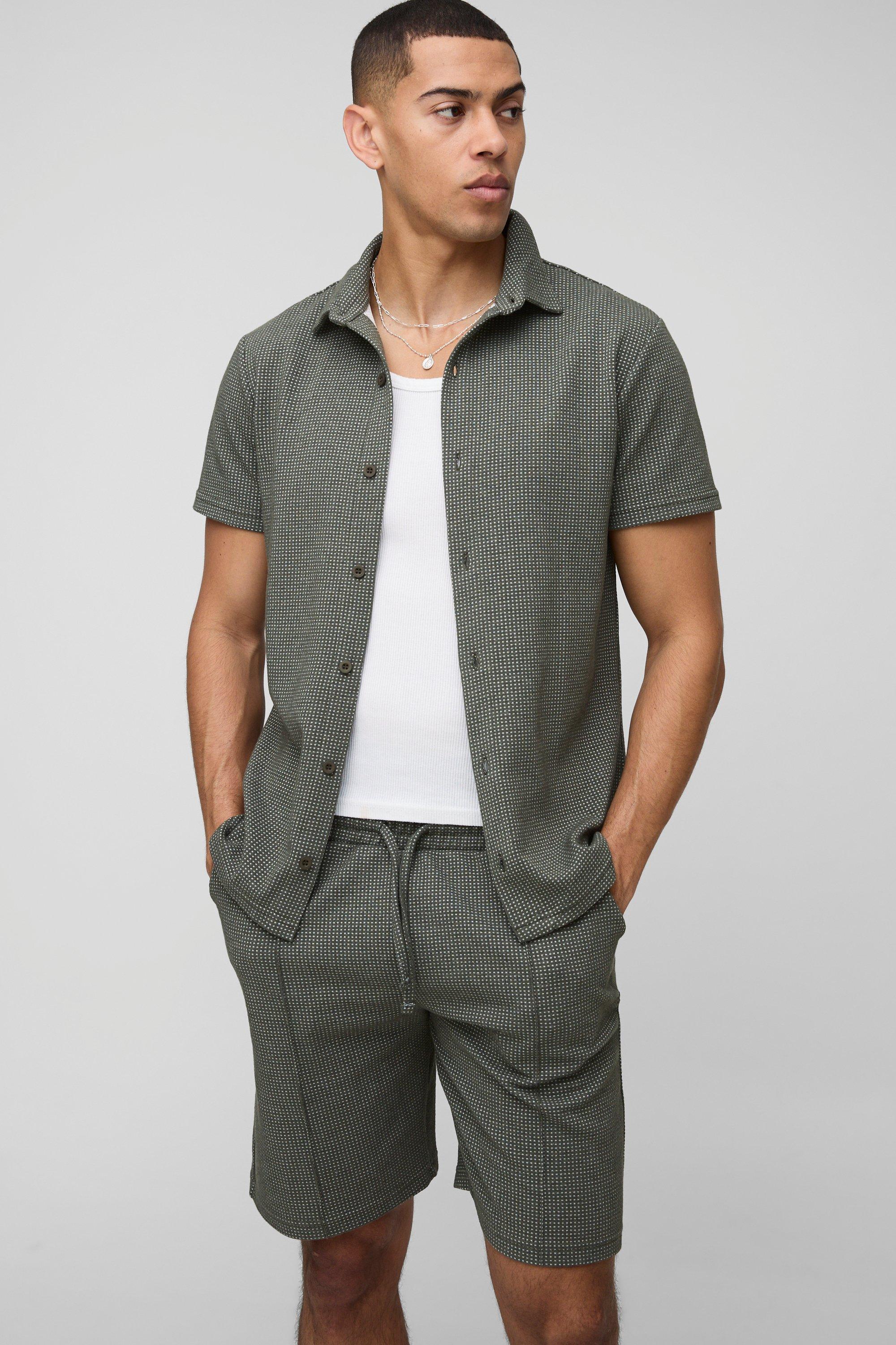 Slim Short Sleeve Collared Shirt & Comfort Pintuck Short