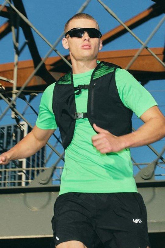 Man Active Hydration Vest