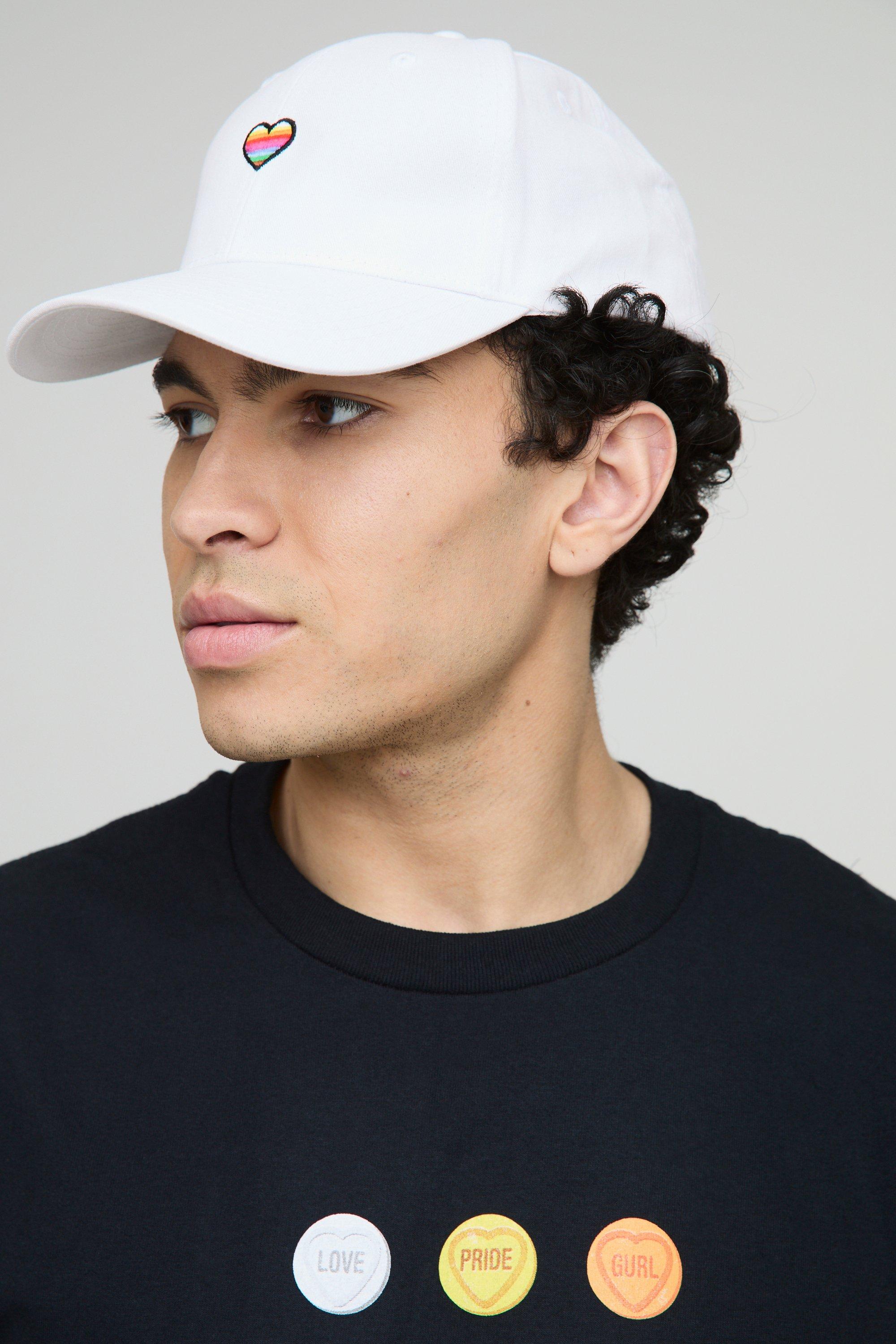 Image of Cappello da baseball Pride con ricamo di cuore arcobaleno, Nero