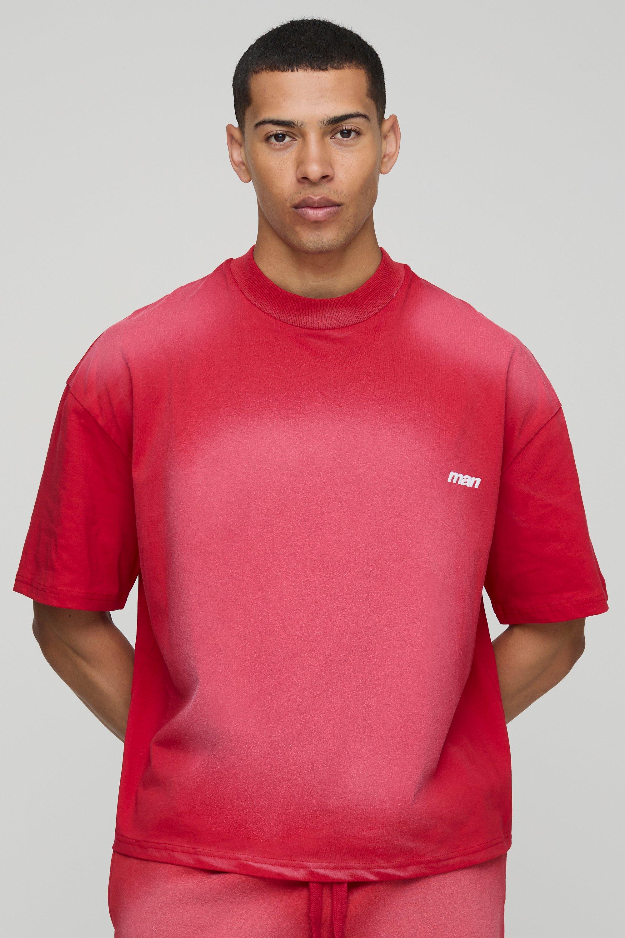 Image of Detergente spray squadrato rosso oversize MAN. T-shirt, Rosso