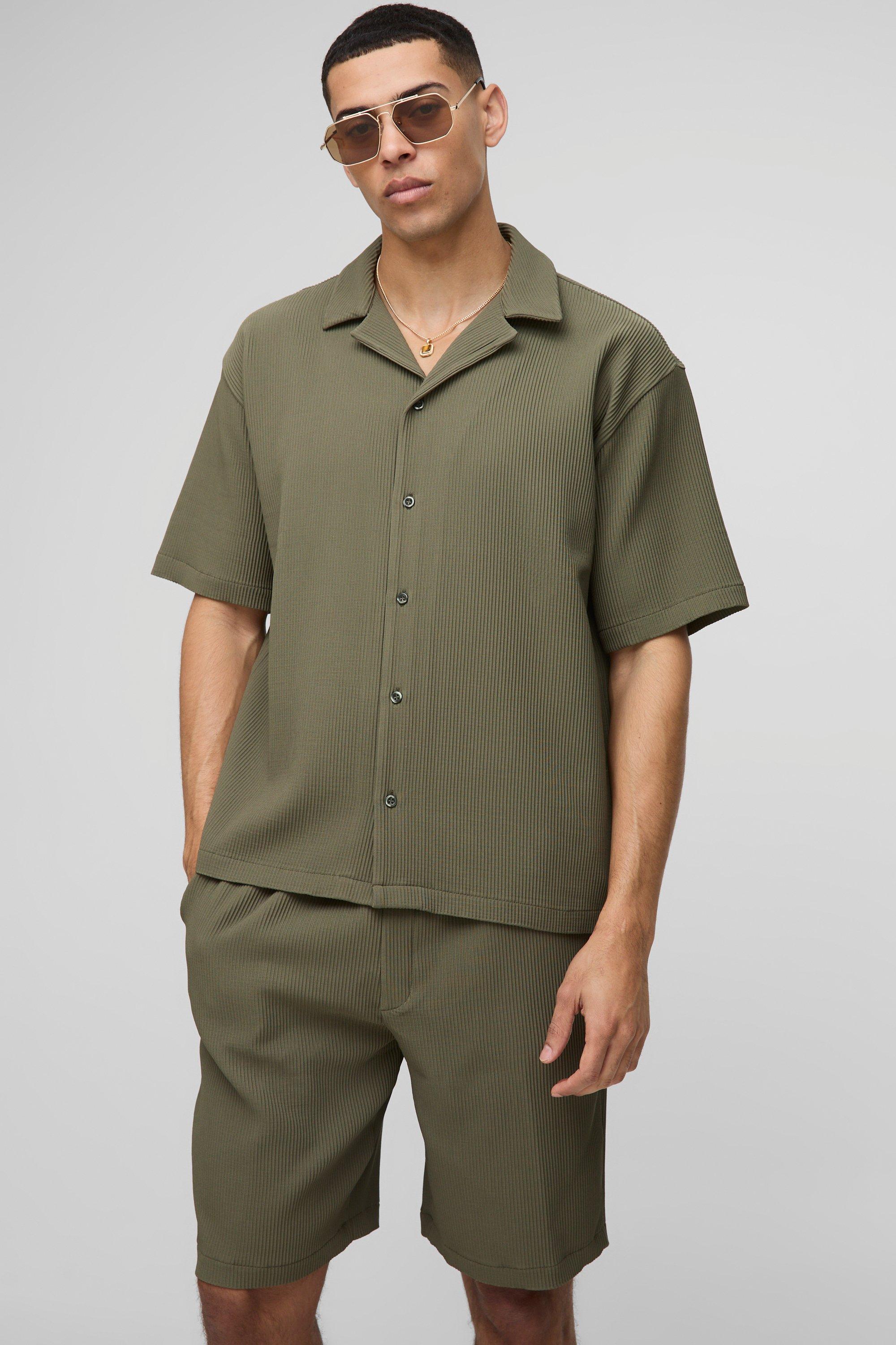 Image of Set camicia oversize a maniche corte con pieghe & pantaloncini, Verde