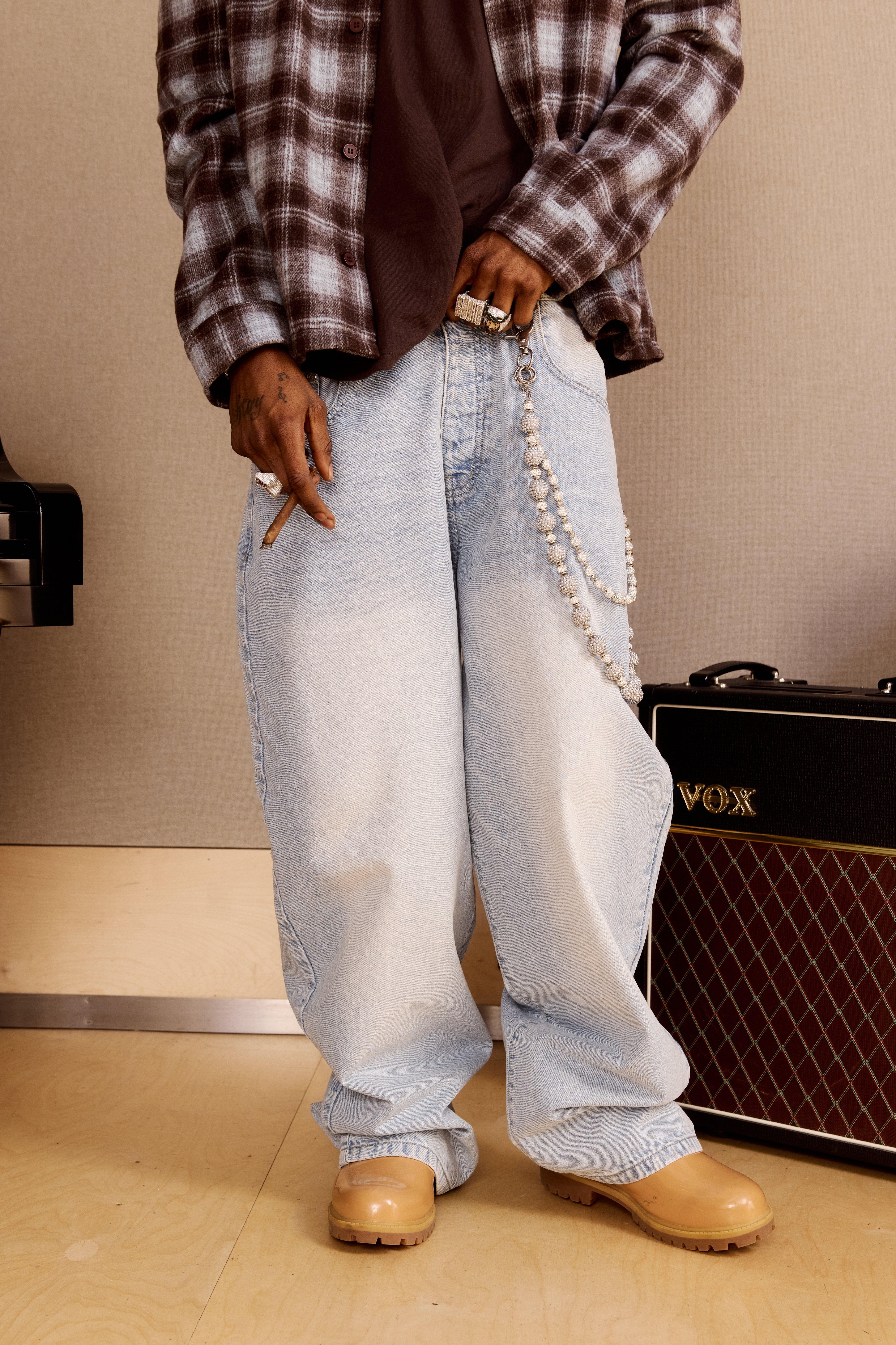 Image of Super Baggy Washed Embroidered Dart Jeans, Azzurro