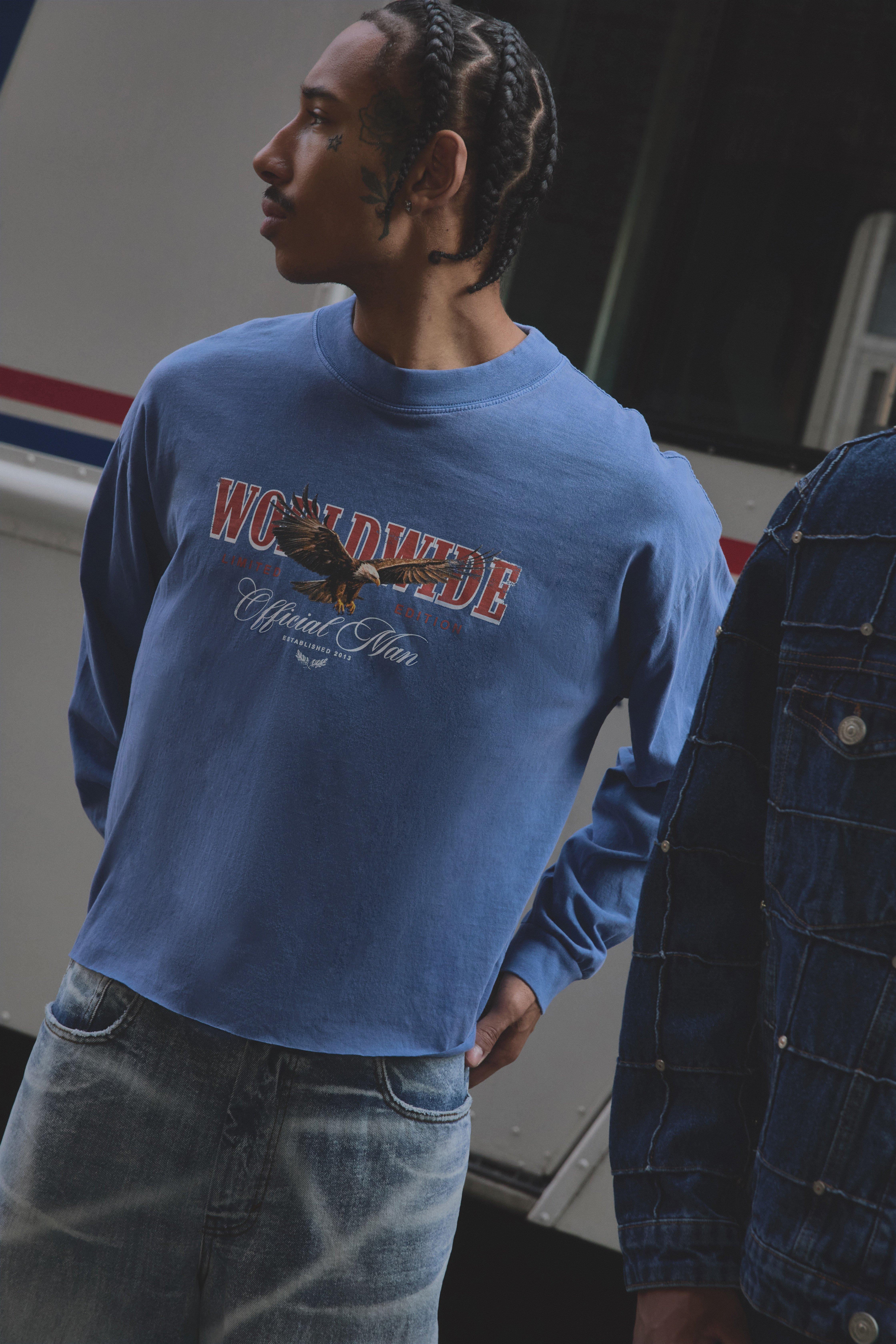 Image of Oversized Shrunken Boxy Raw Hem Eagle Long Sleeve Washed Graphic T-Shirt, Navy