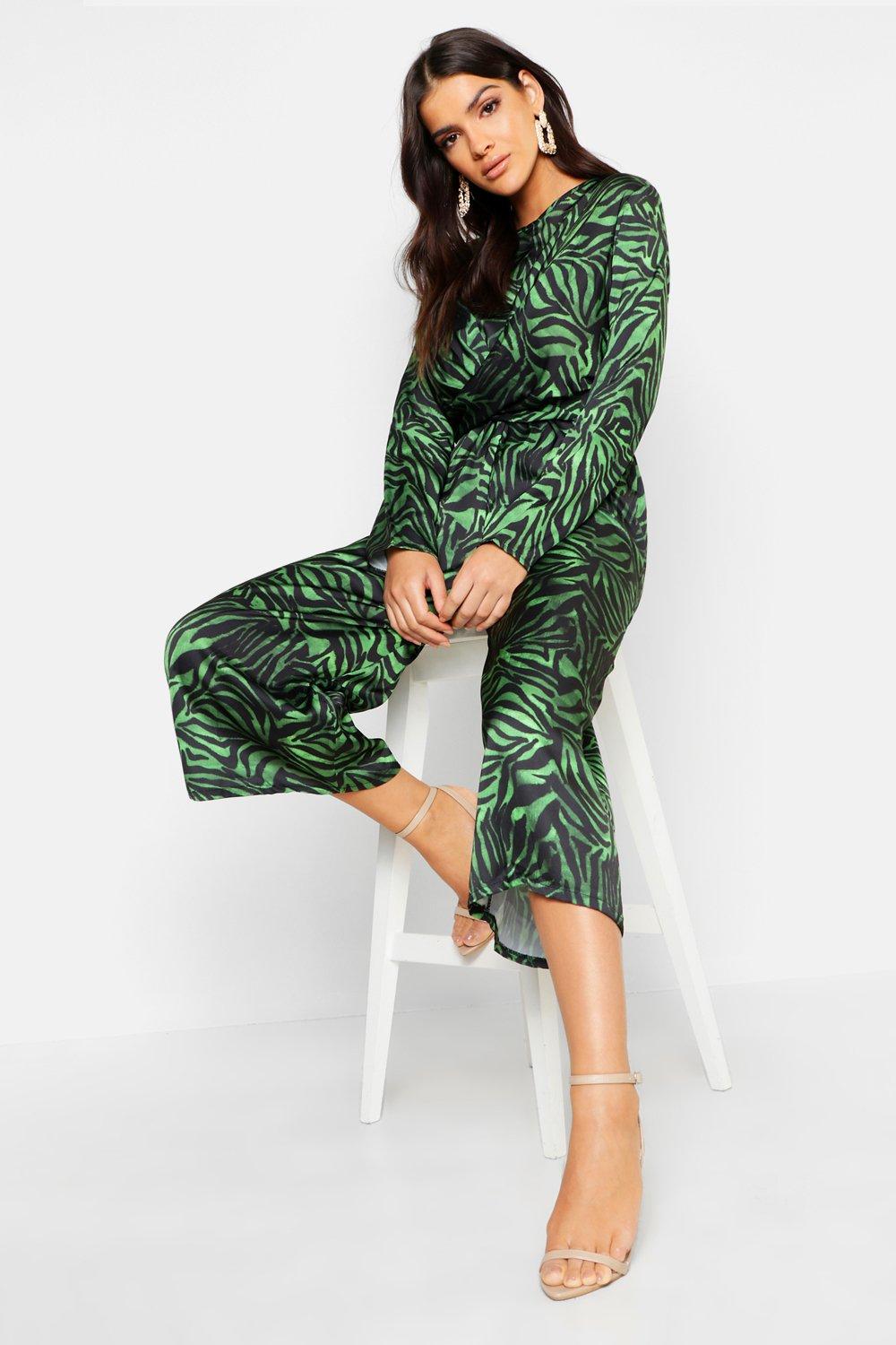 green jumpsuit boohoo