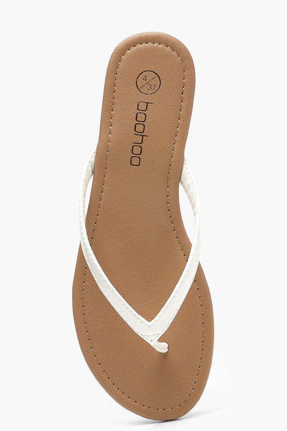 boohoo flip flops