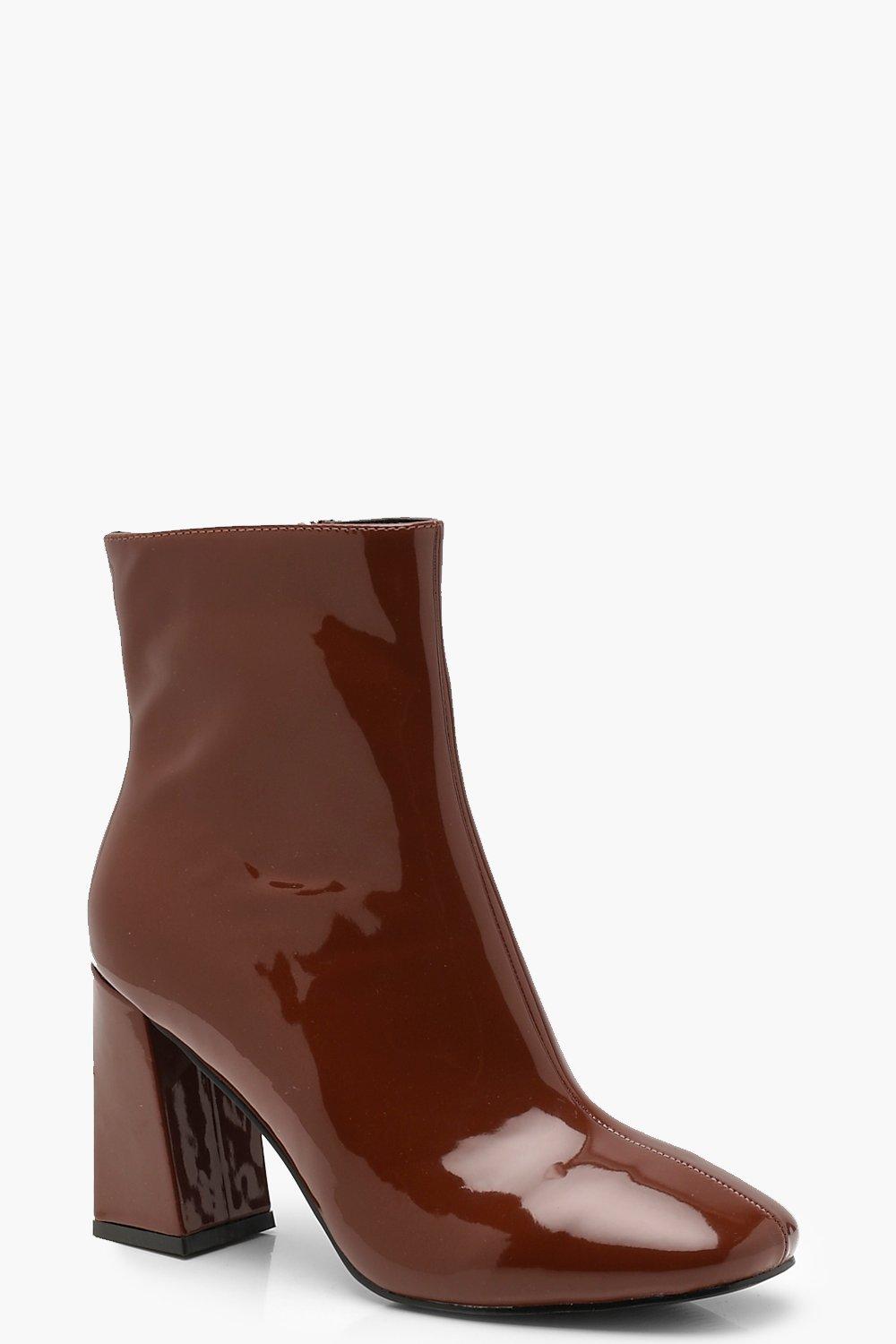 square toe block heel