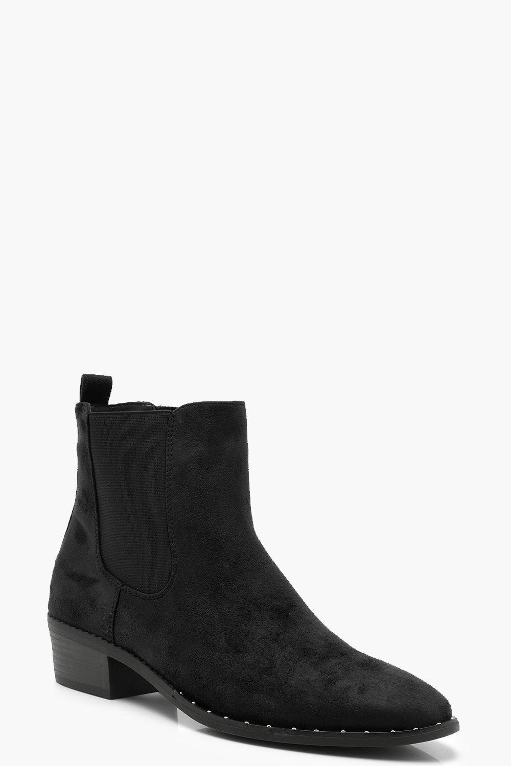 pointed toe chelsea boot