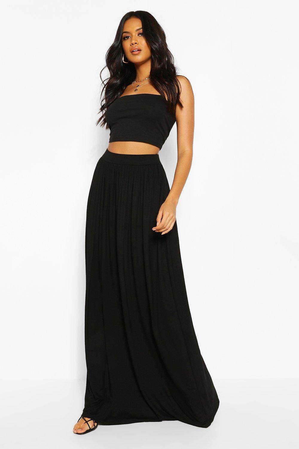 boohoo floor sweeping maxi skirt