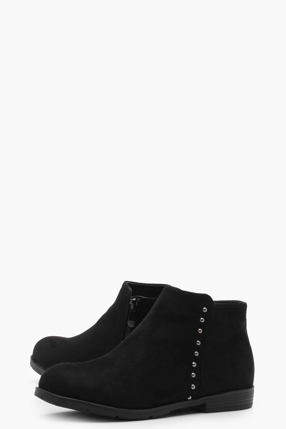 stud detail chelsea boots