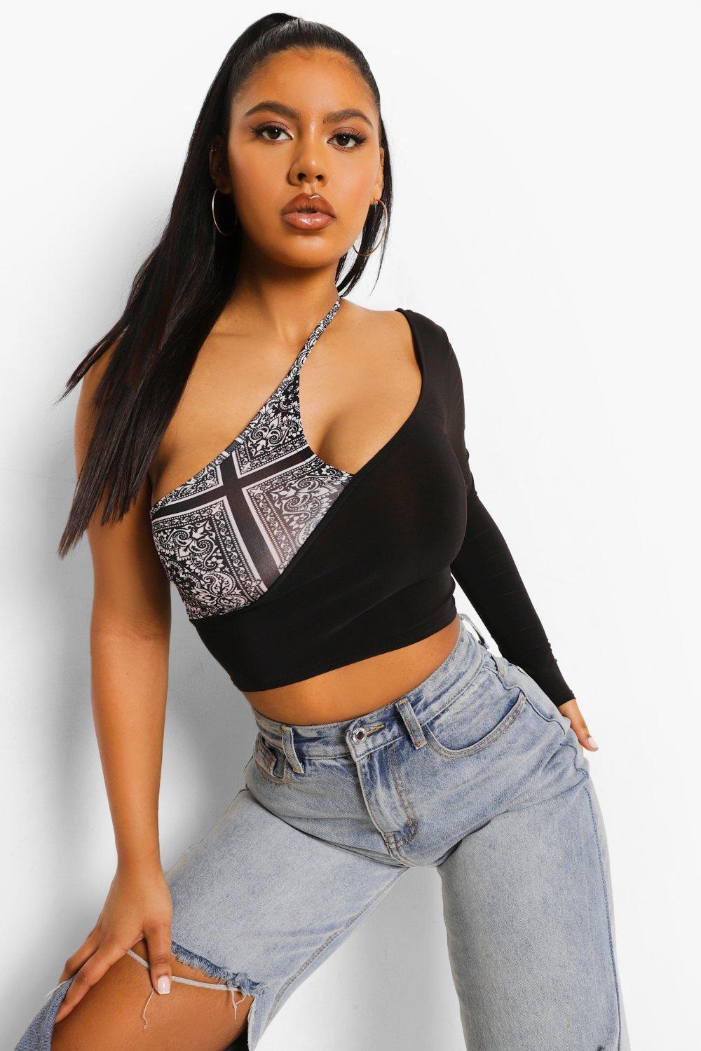 Boohoo Bandana Crop Top Met Eén Blote Schouder, Black