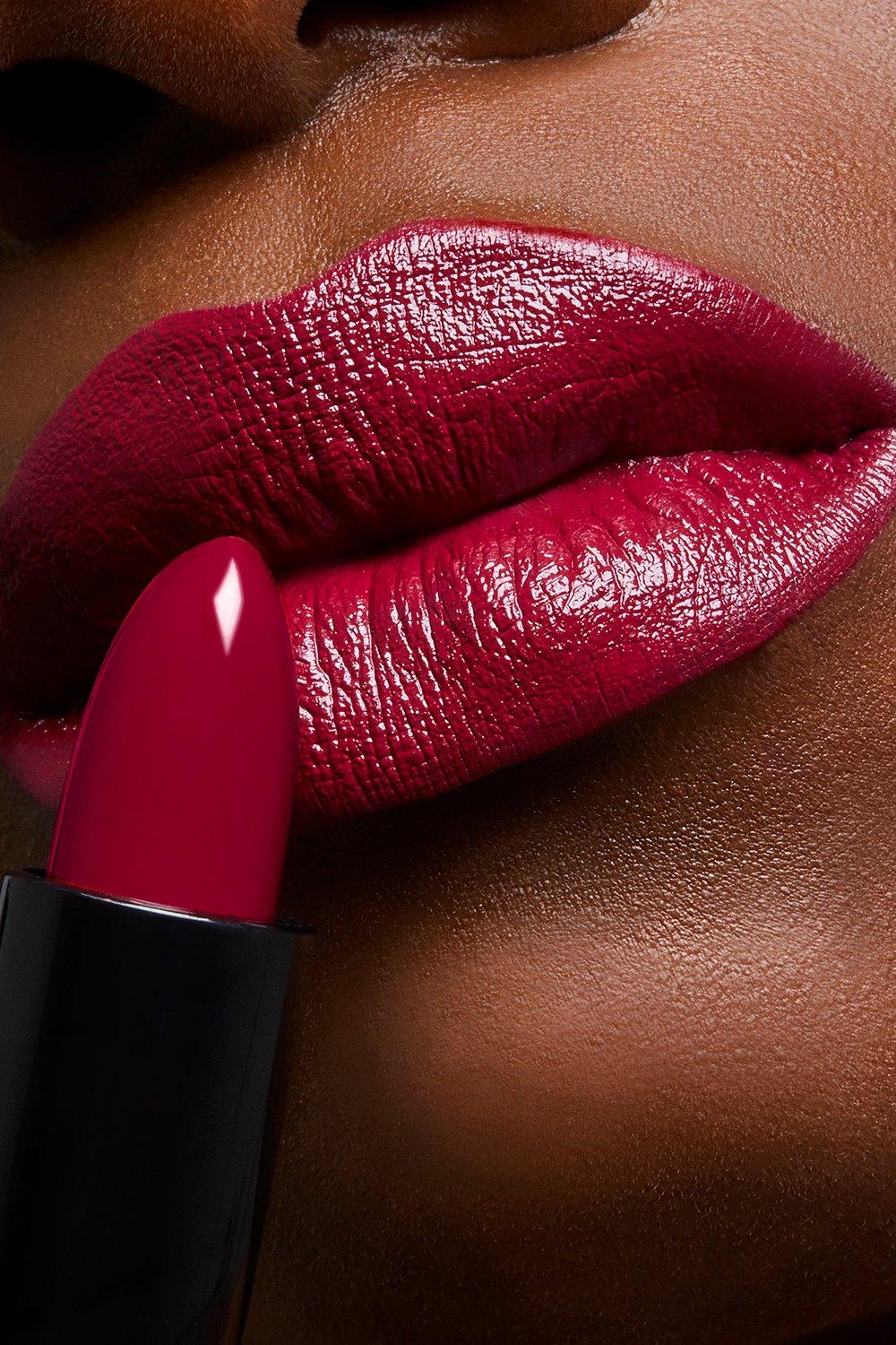 

Помада Sleek Lipstick - More Money More Problems, Black