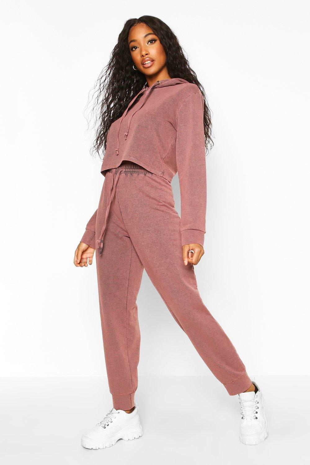 mauve tracksuit