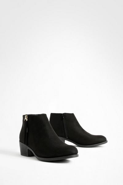 Zip Side Round Toe Chelsea Boots