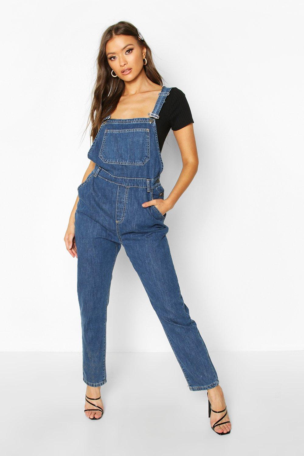 boohoo Ripped Denim Overall Shorts  Dungarees shorts, Denim dungaree shorts,  Denim playsuit